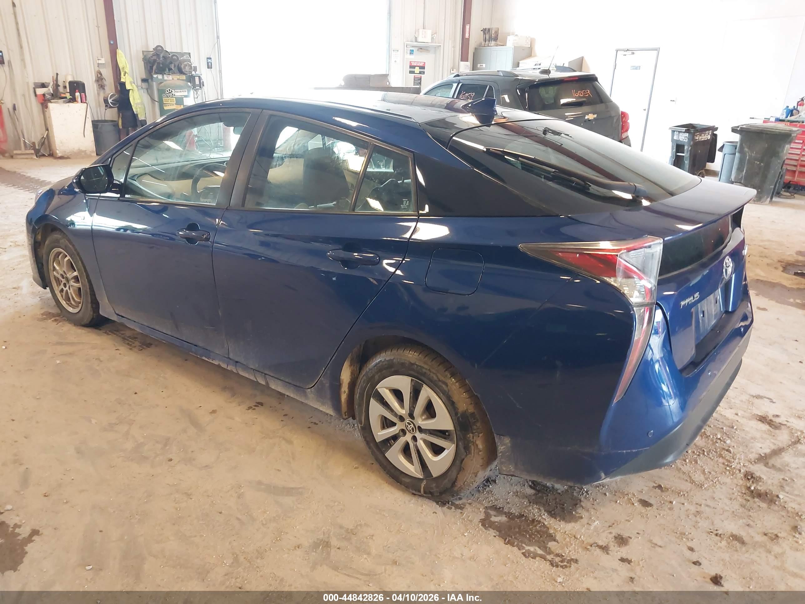 TOYOTA PRIUS image 3