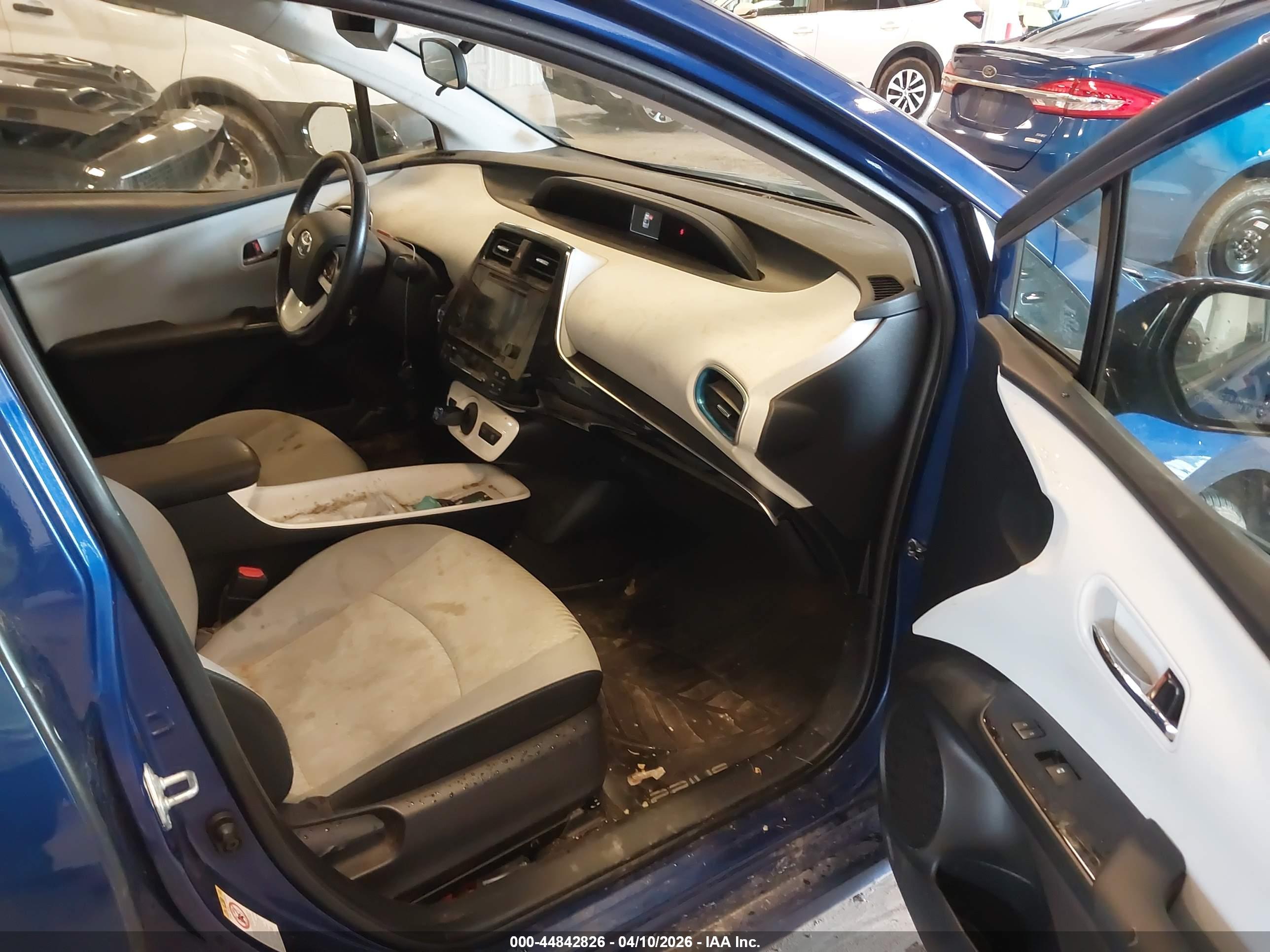 TOYOTA PRIUS image 5