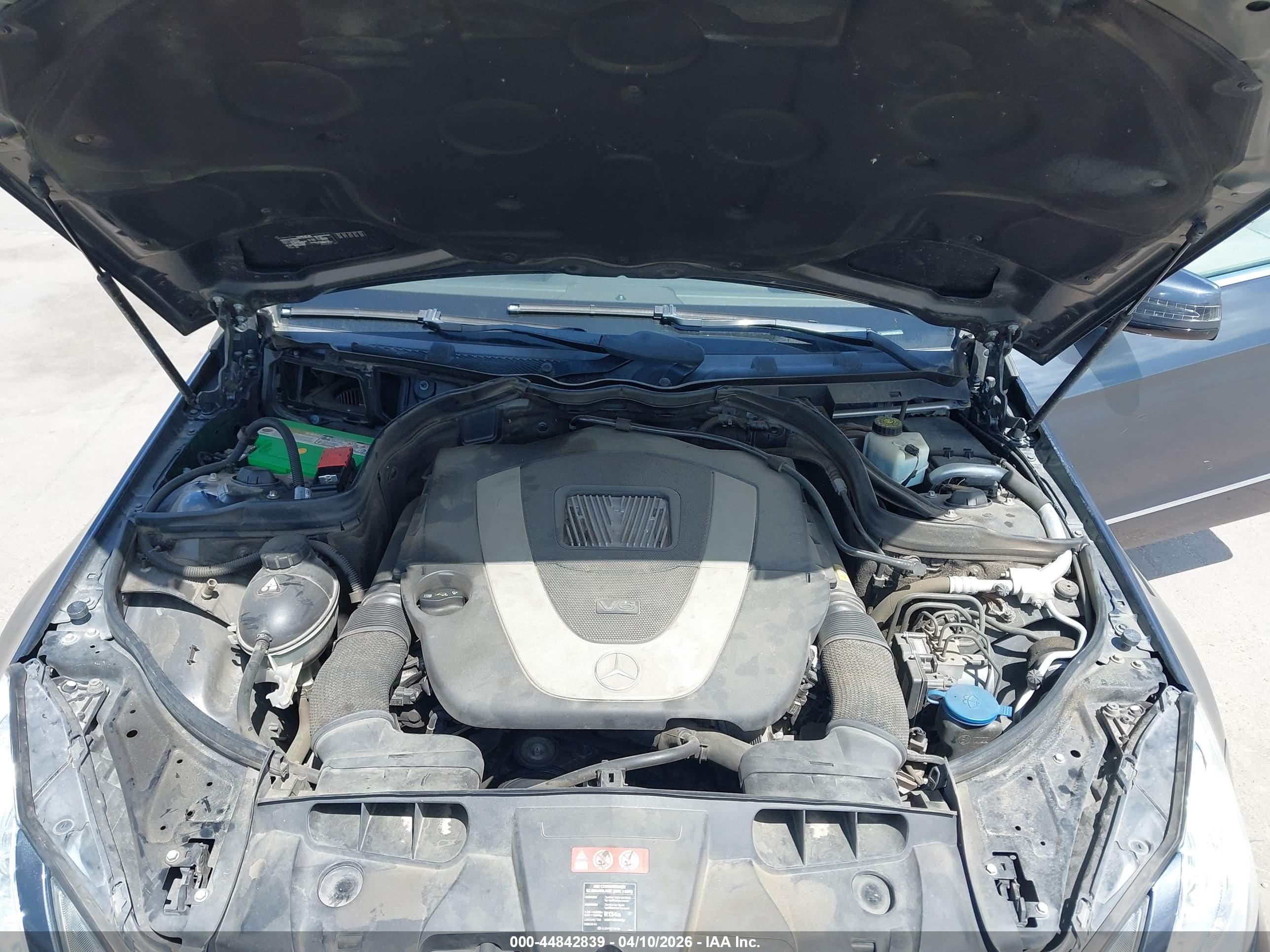 MERCEDES-BENZ E image 10