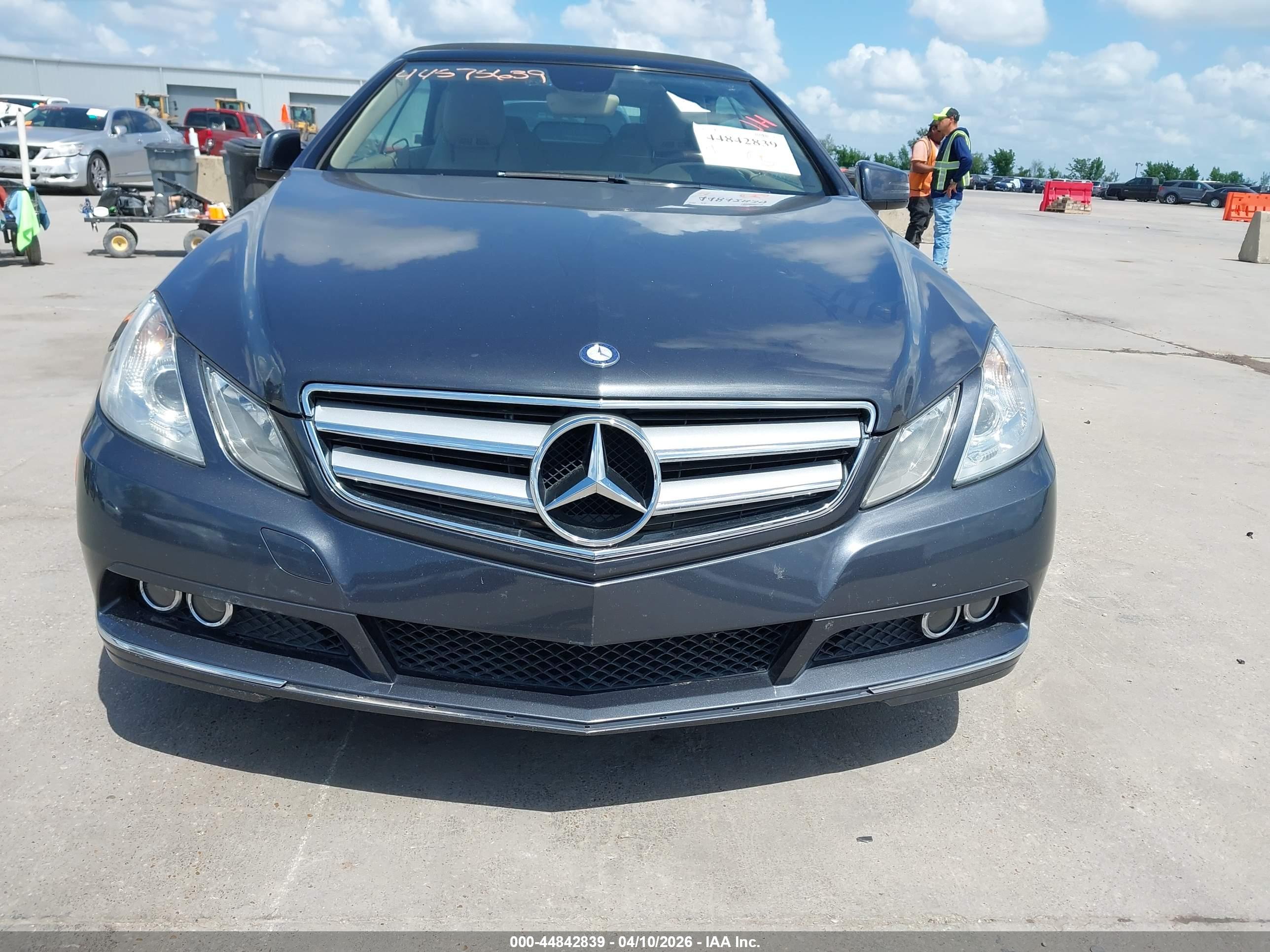 MERCEDES-BENZ E image 6