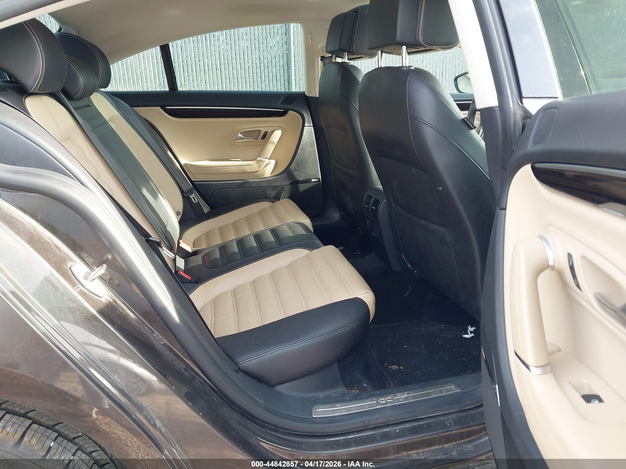 VOLKSWAGEN CC image 8