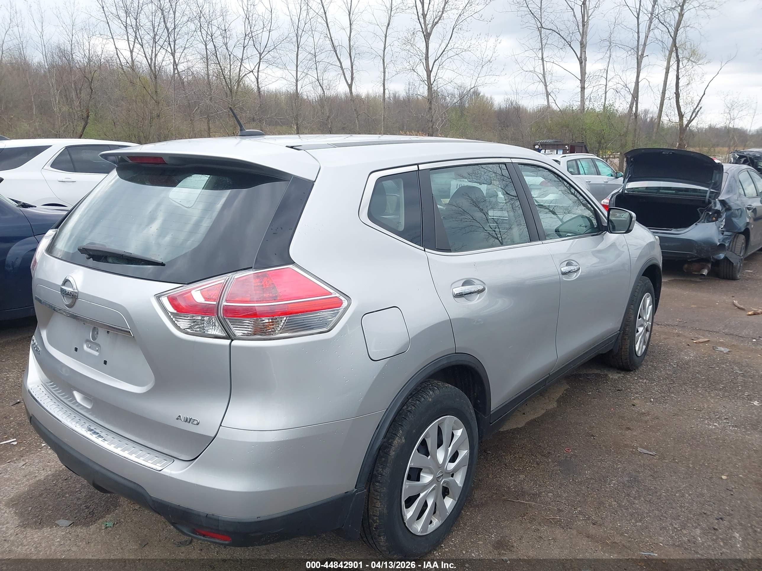 NISSAN ROGUE image 4