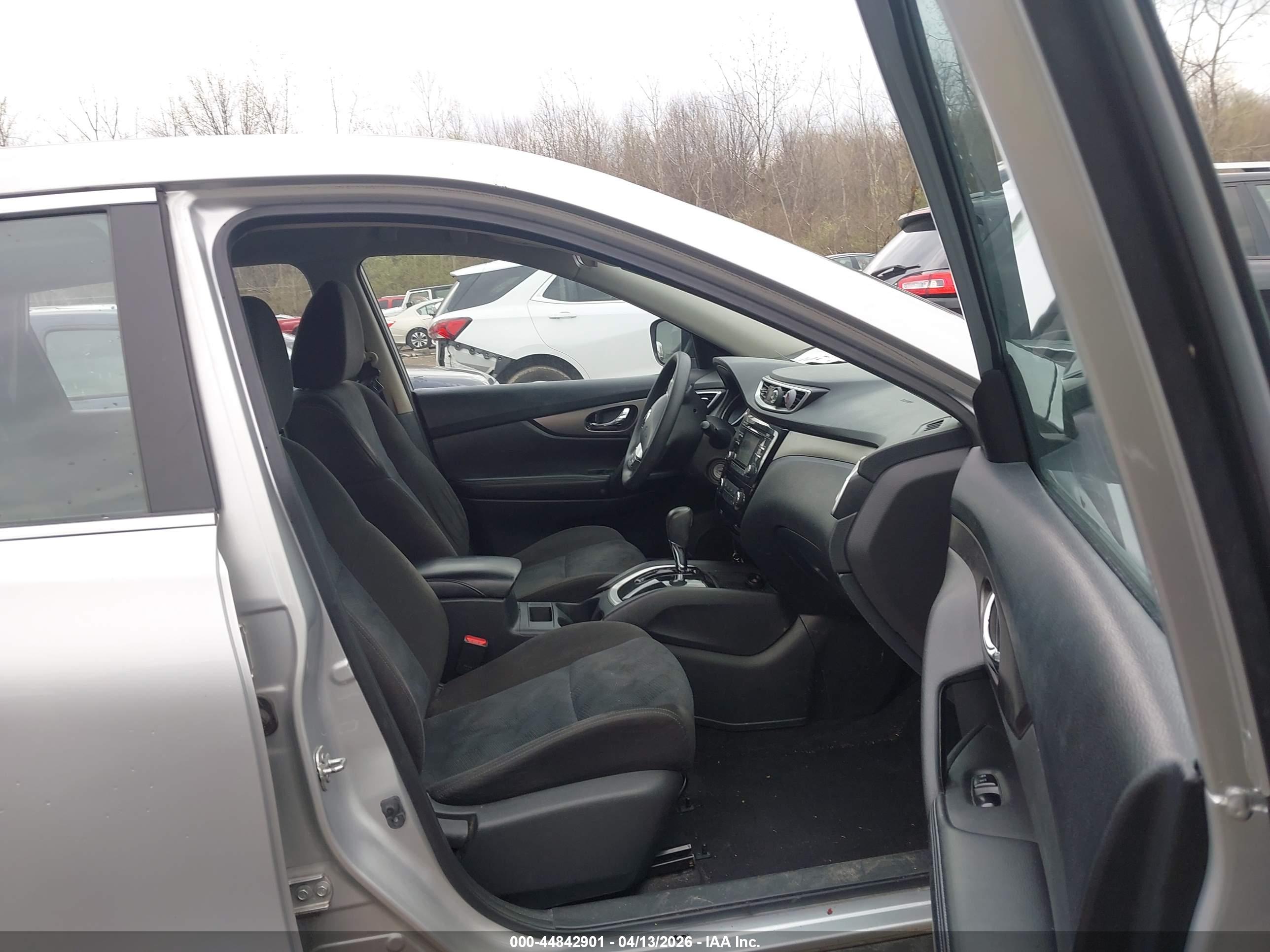 NISSAN ROGUE image 5
