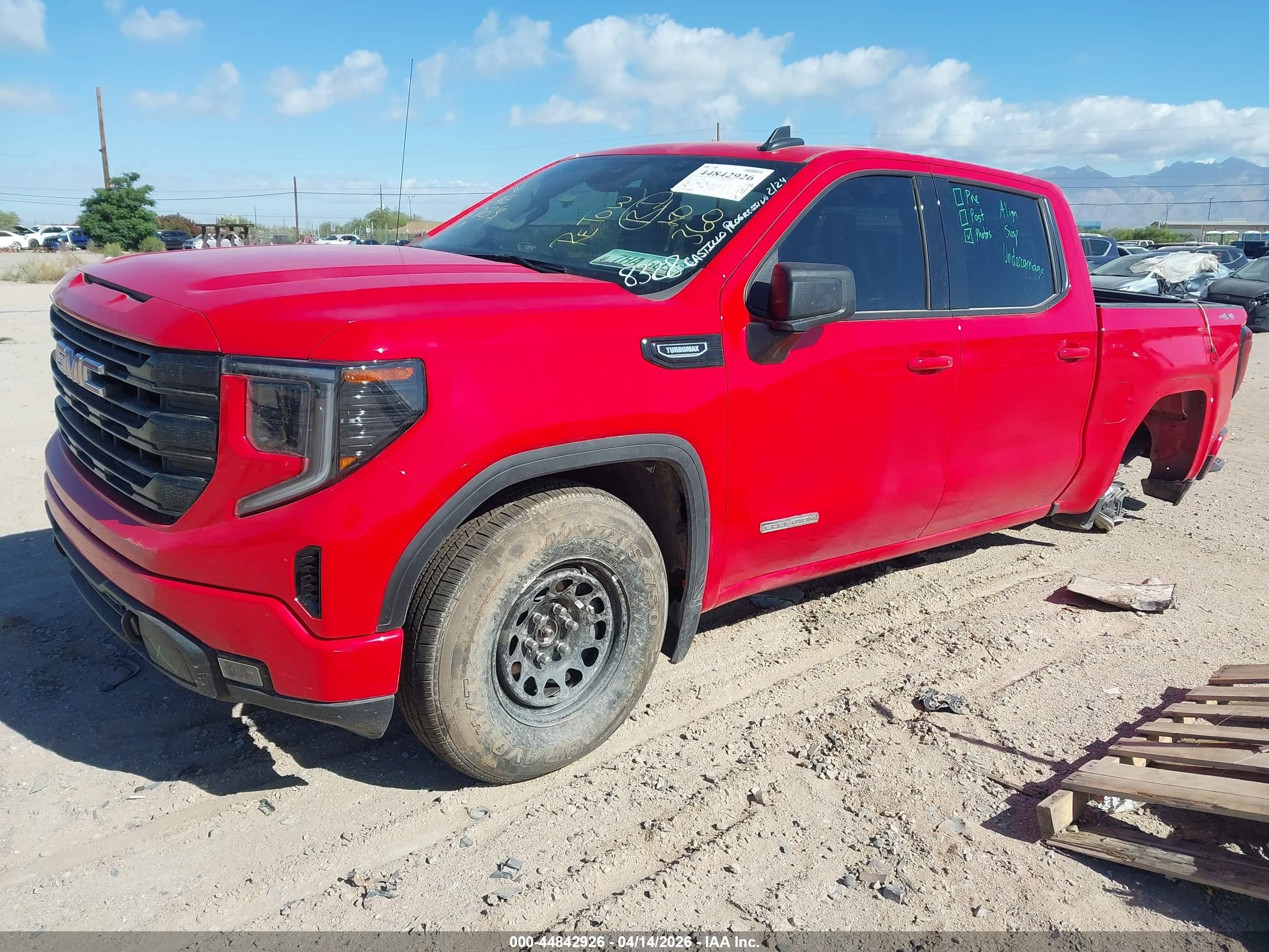 GMC SIERRA image 2