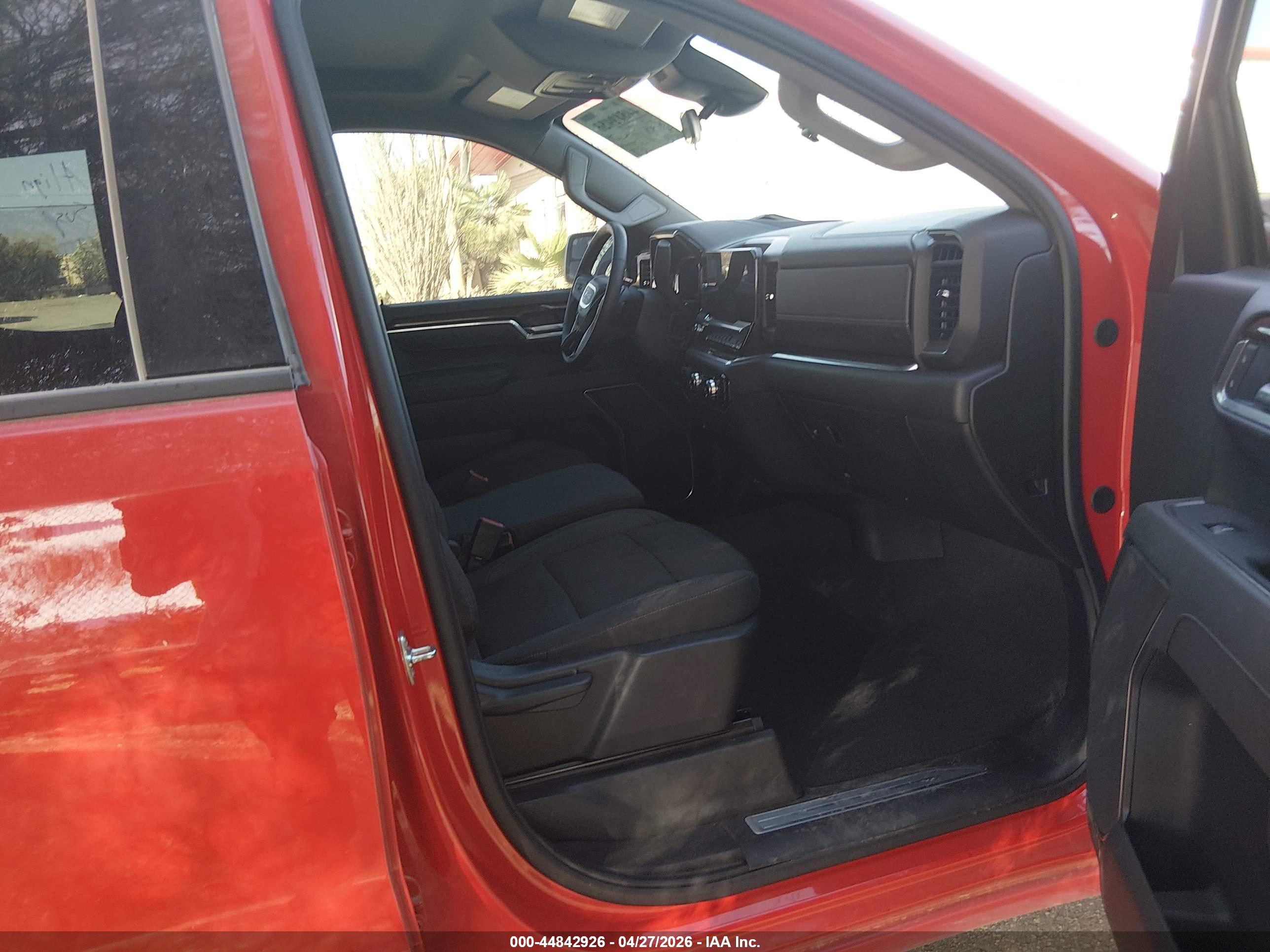 GMC SIERRA image 5