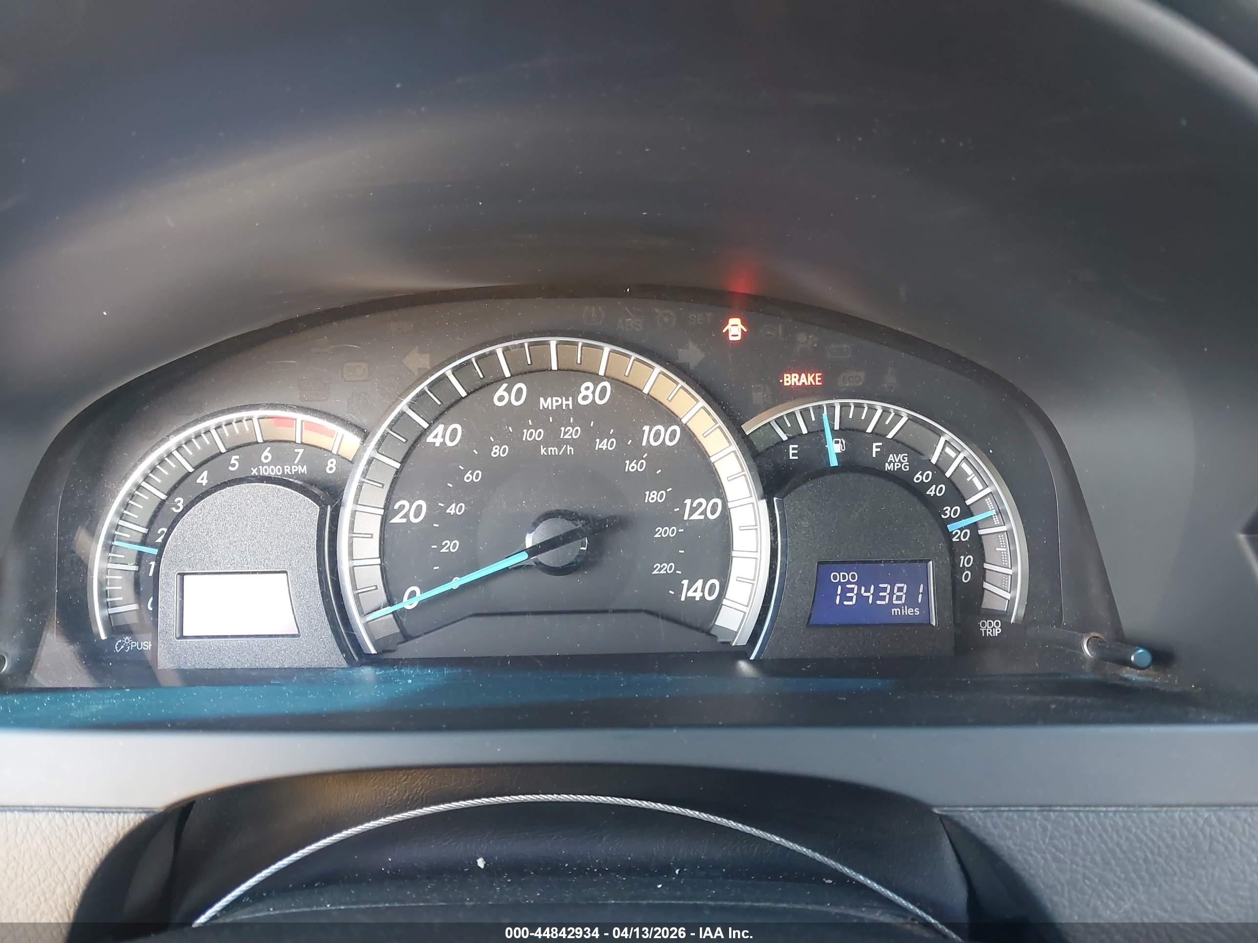 TOYOTA CAMRY image 7