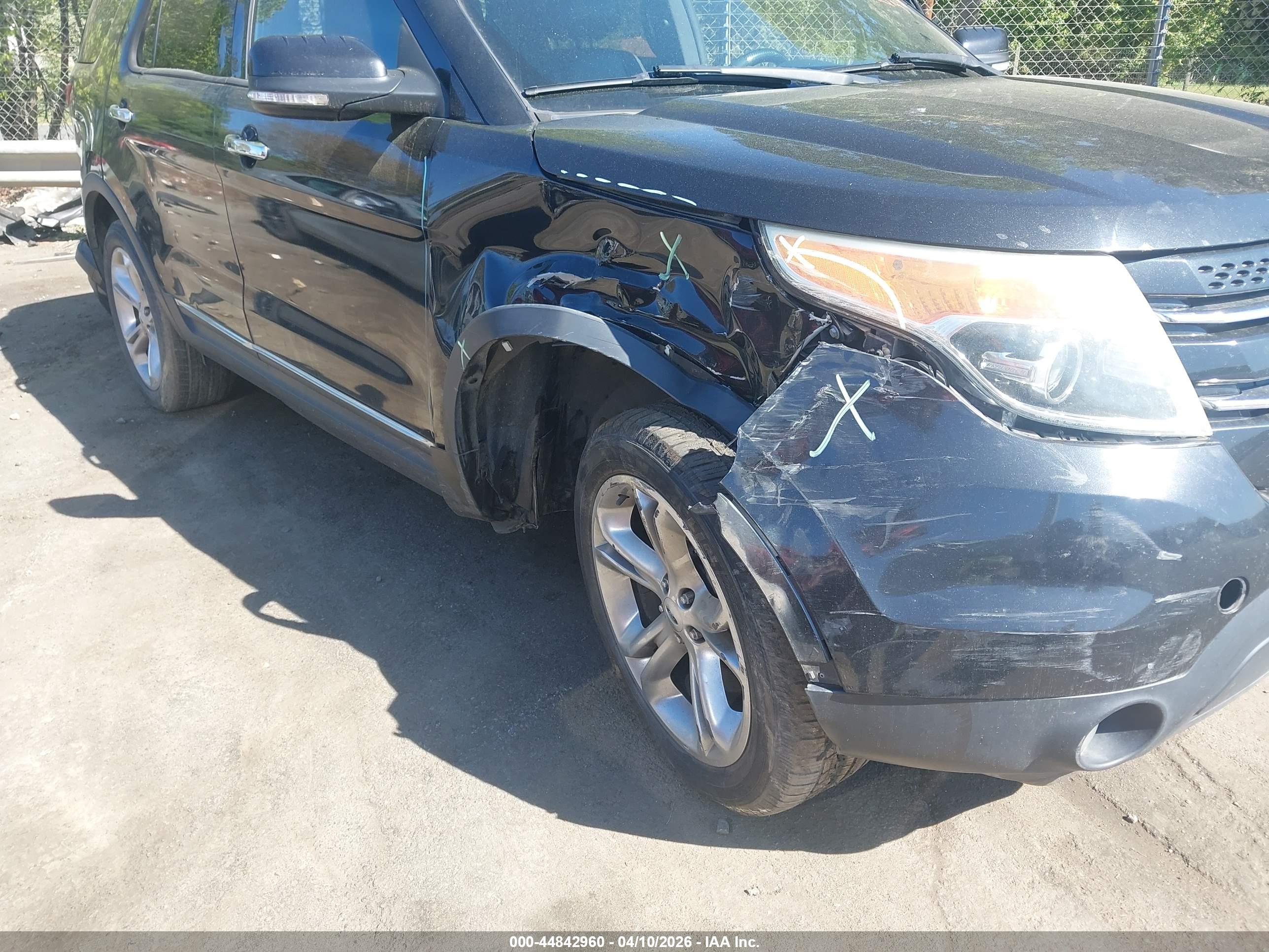 FORD EXPLORER image 6