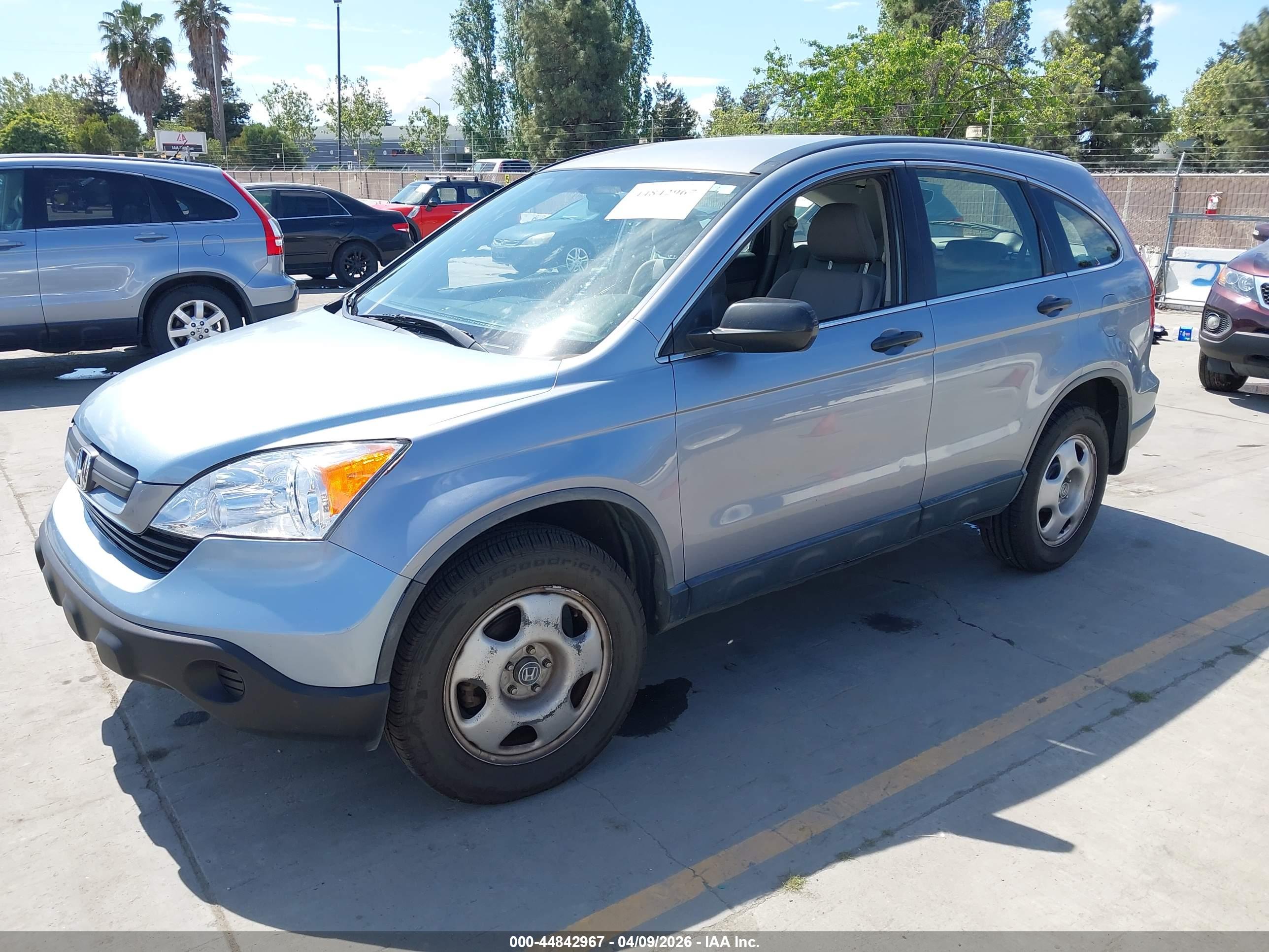 HONDA CR-V image 2