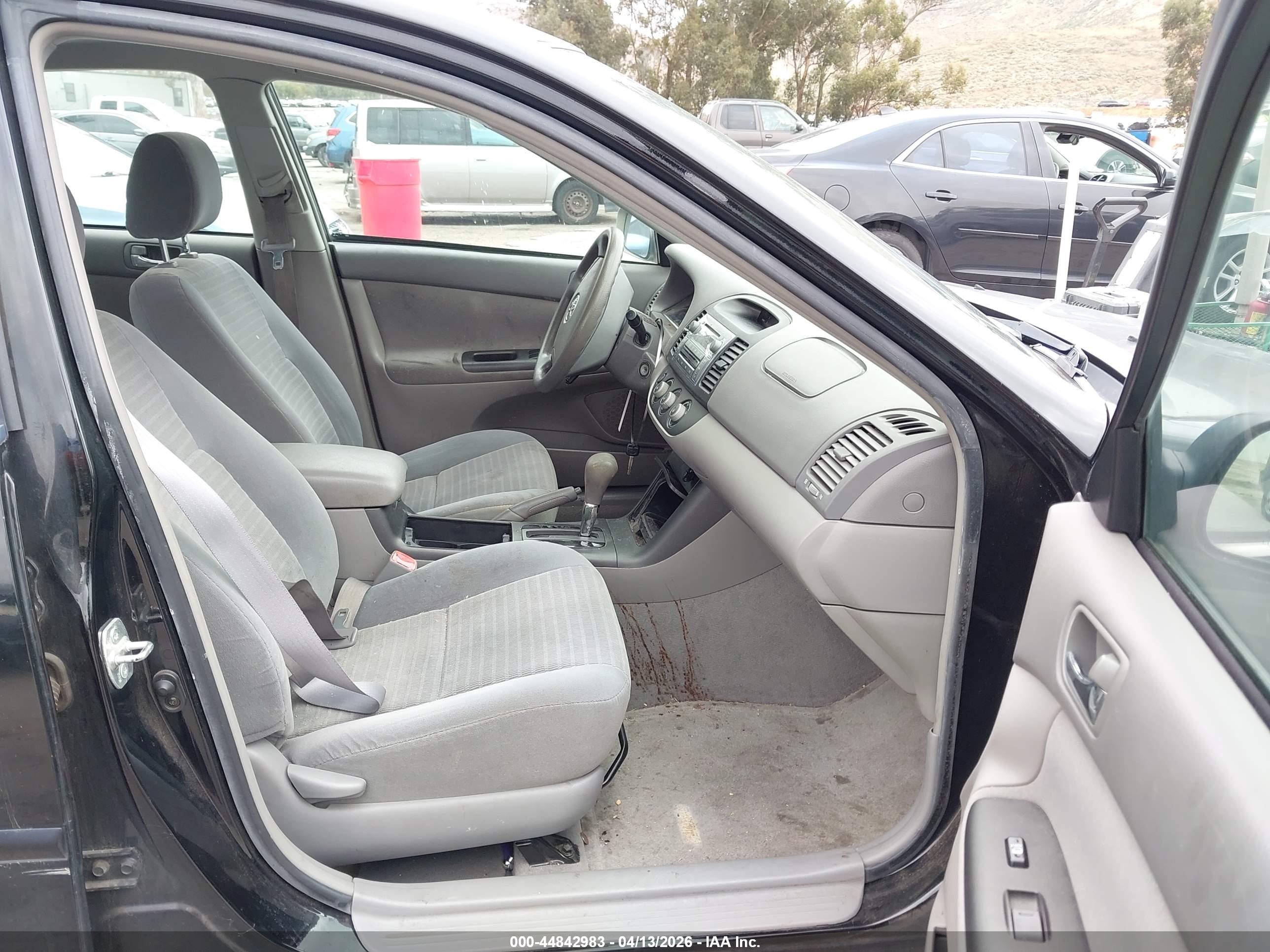 TOYOTA CAMRY image 5