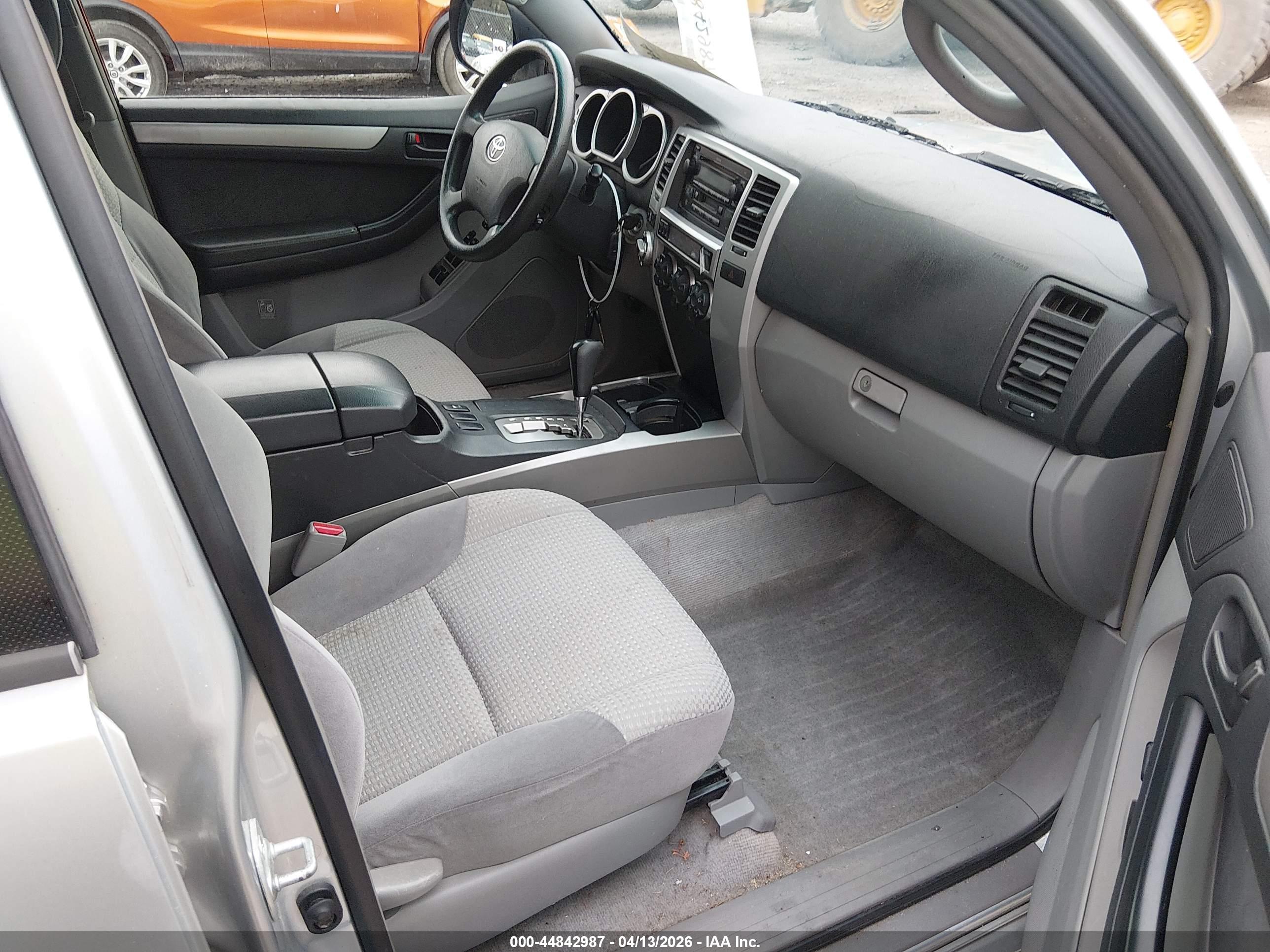 TOYOTA 4RUNNER image 5