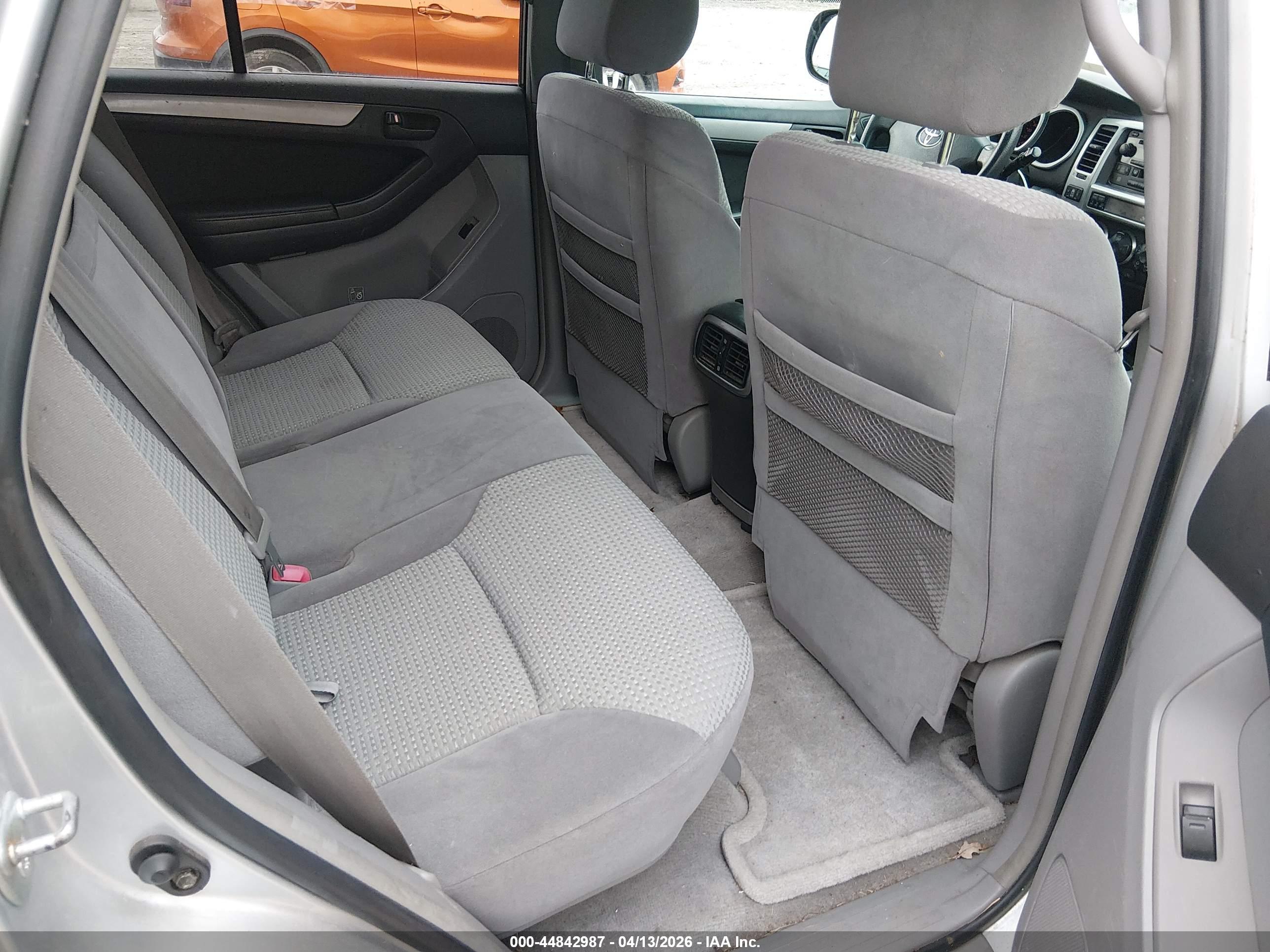 TOYOTA 4RUNNER image 8