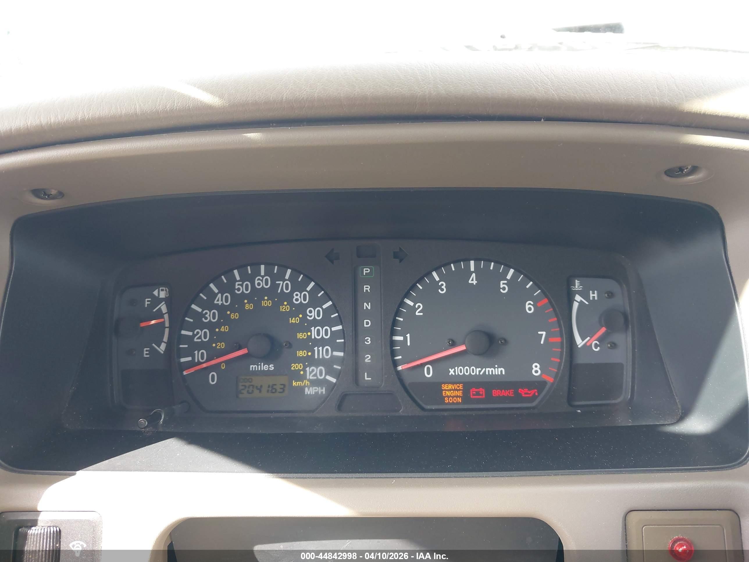 MITSUBISHI MONTERO image 7
