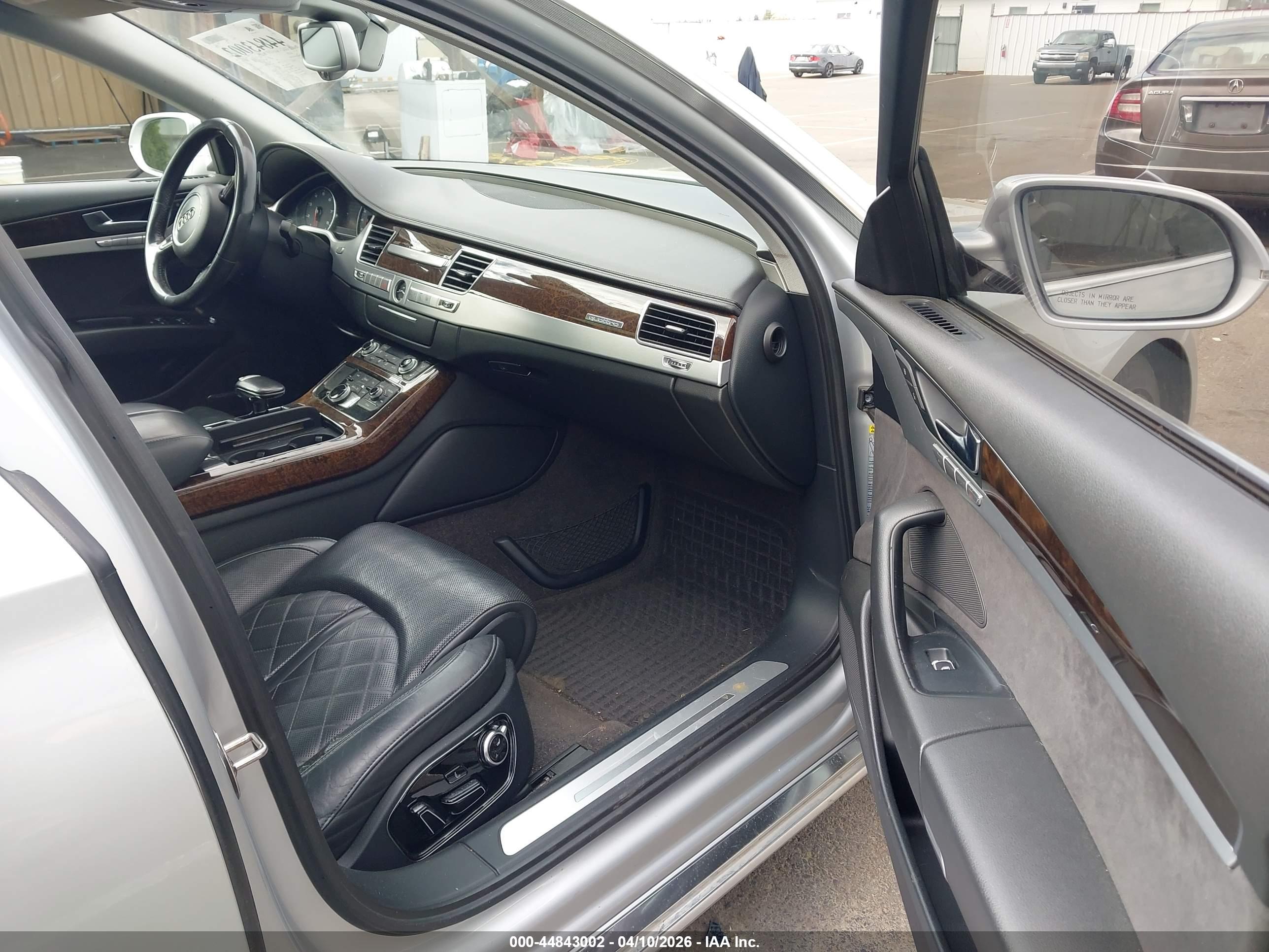 AUDI A8 image 5
