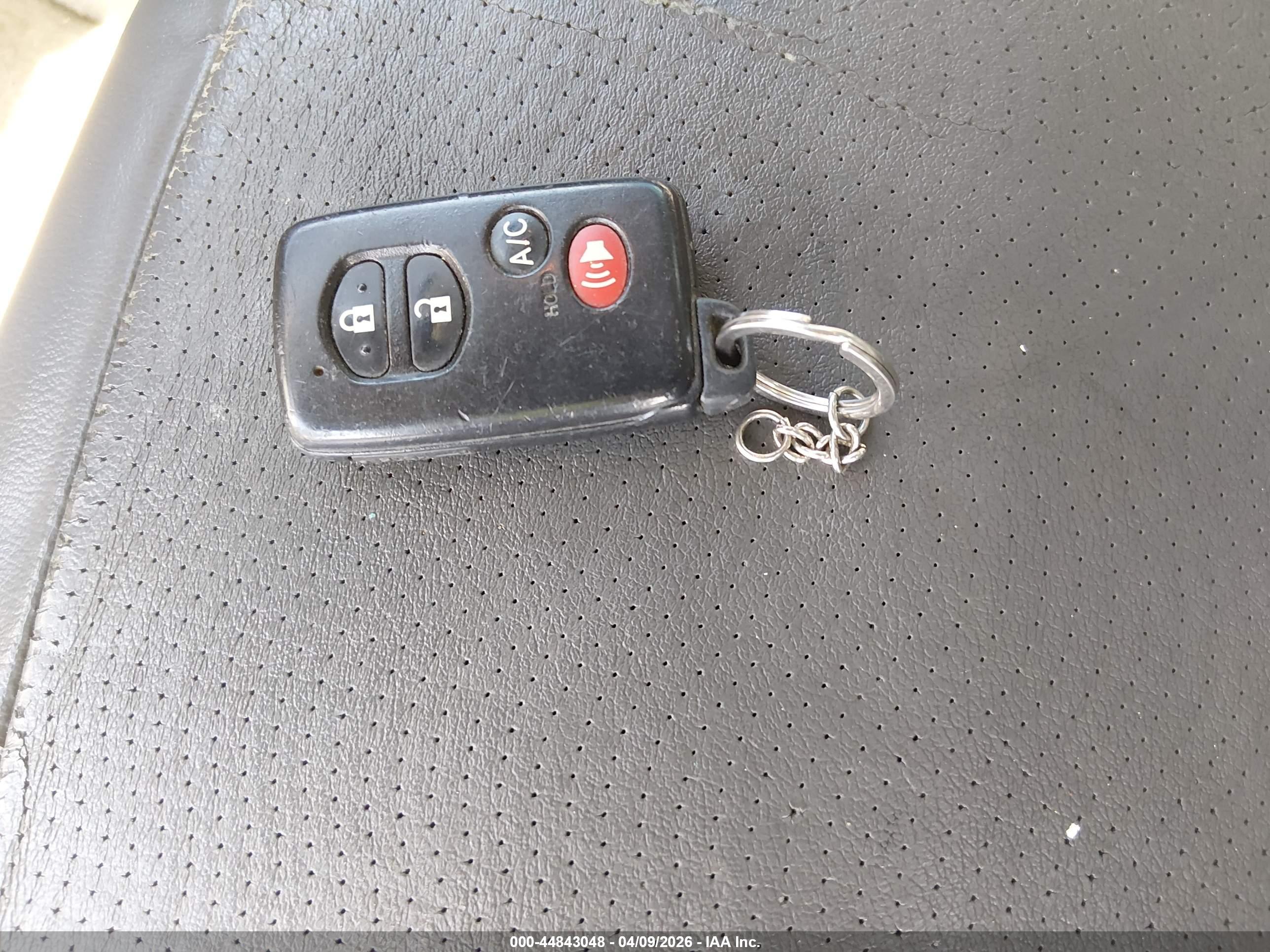 TOYOTA PRIUS image 11