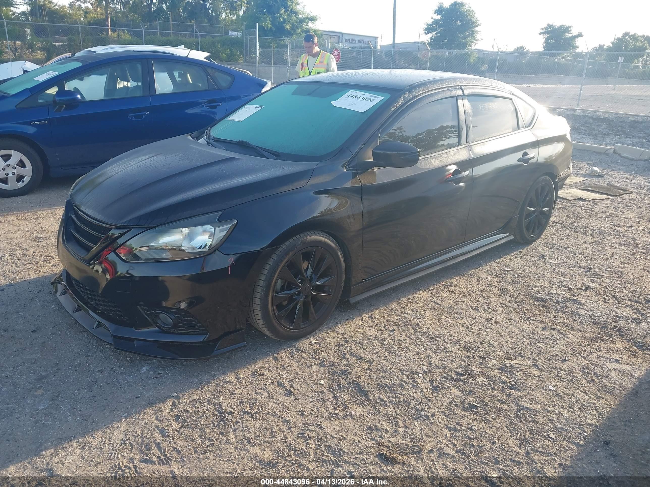 NISSAN SENTRA image 2