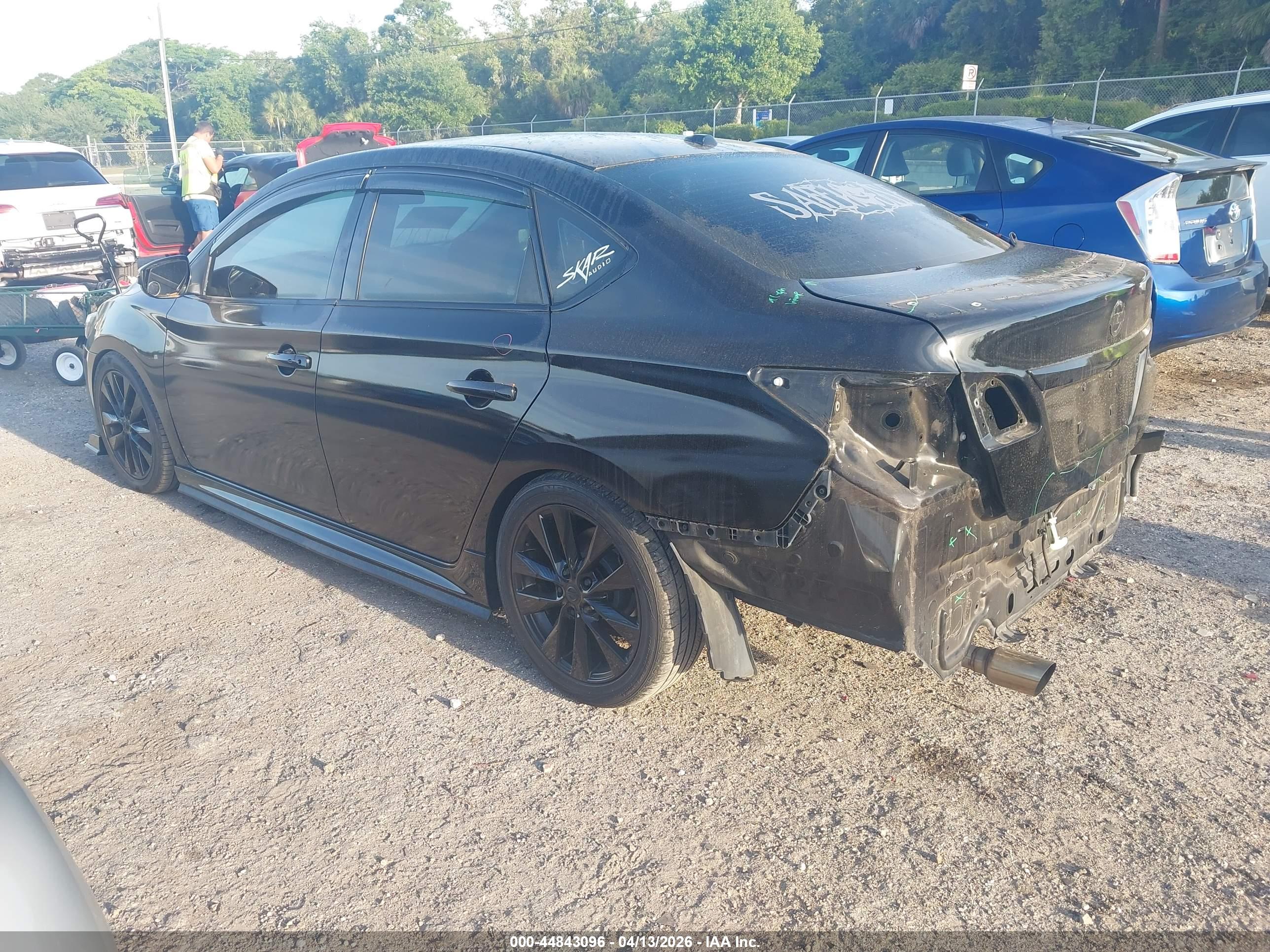 NISSAN SENTRA image 3