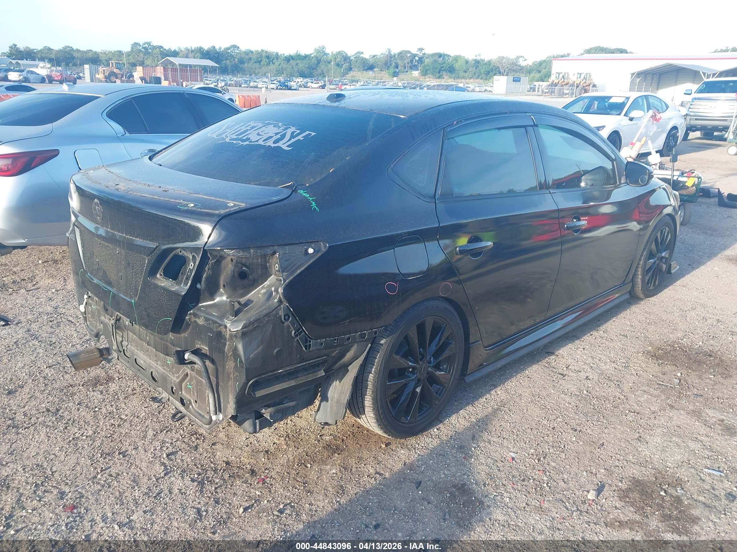 NISSAN SENTRA image 4