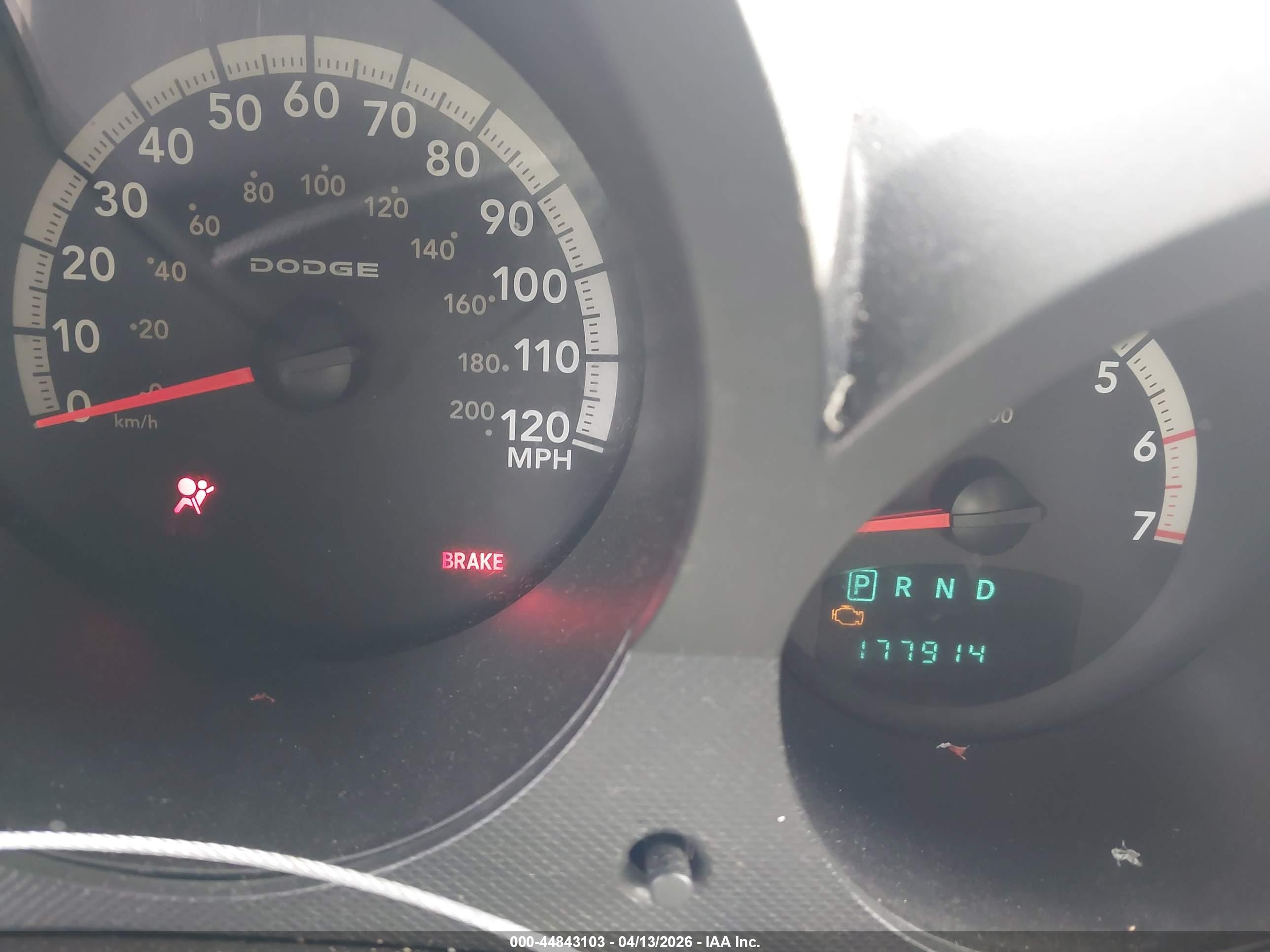 DODGE NITRO image 7