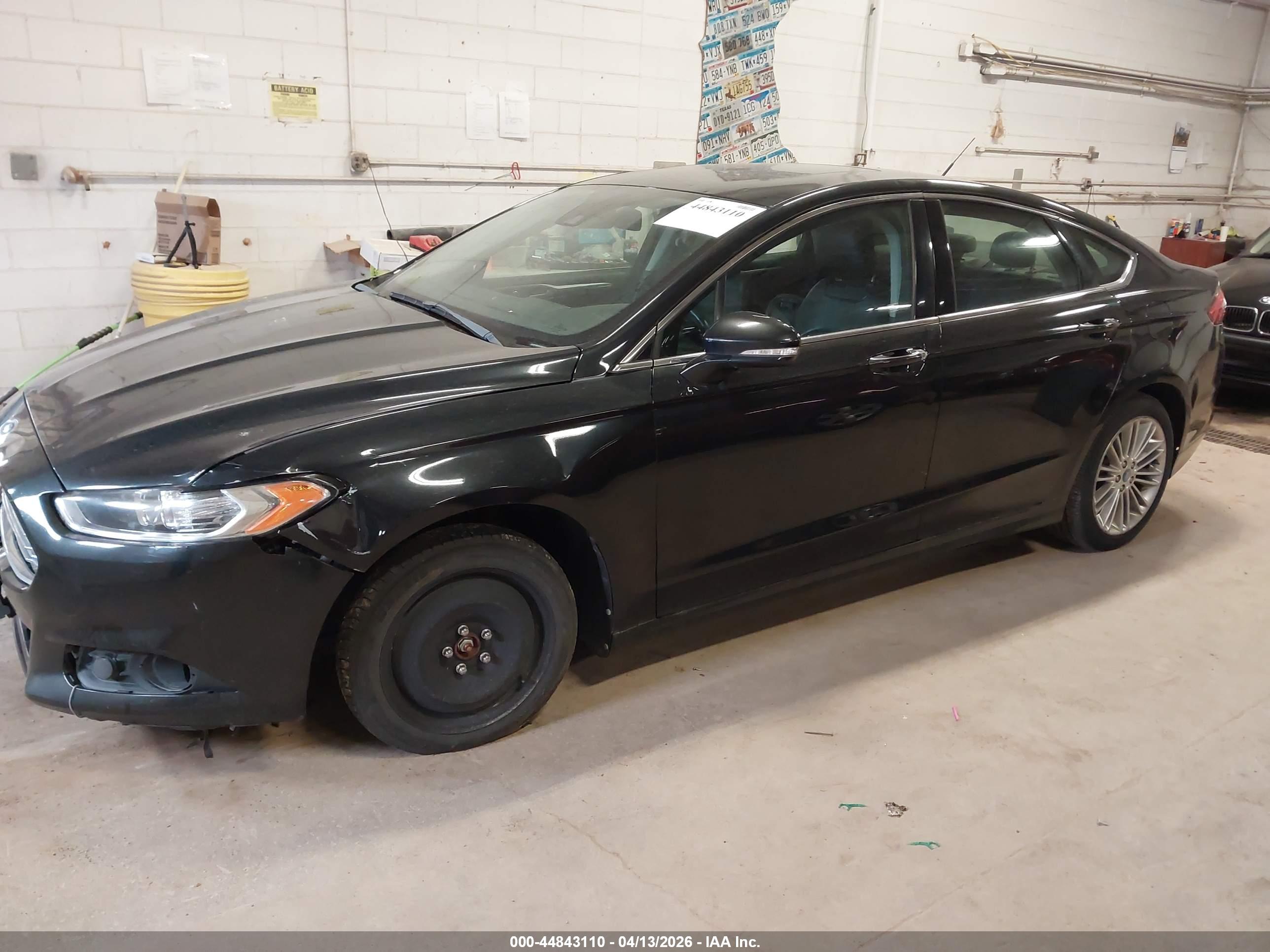 FORD FUSION image 2