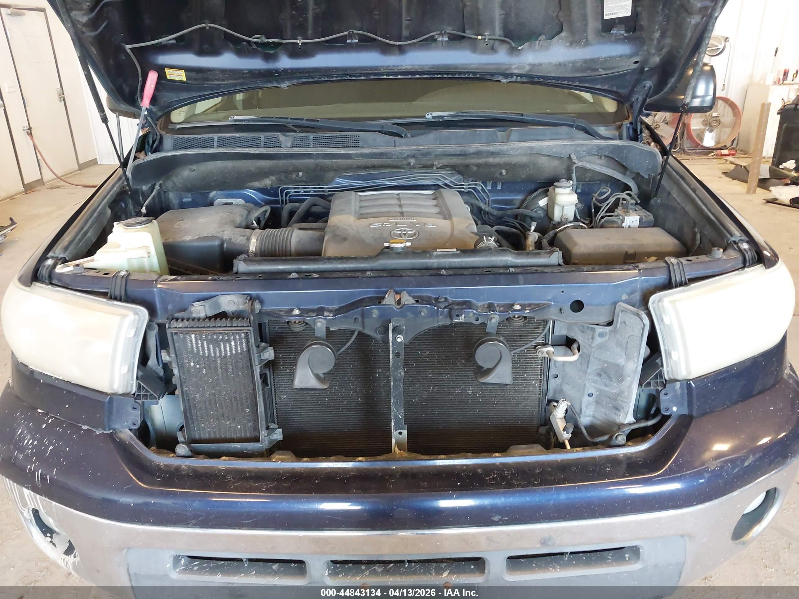 TOYOTA TUNDRA image 10