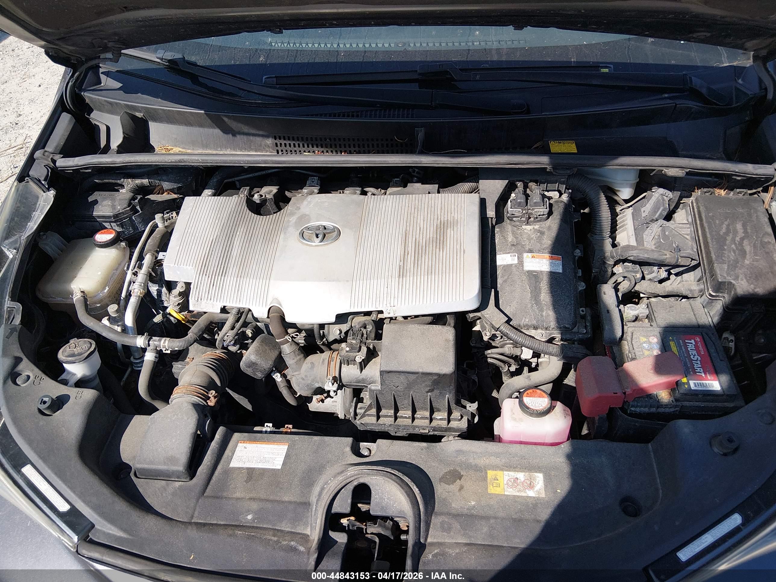 TOYOTA PRIUS image 10