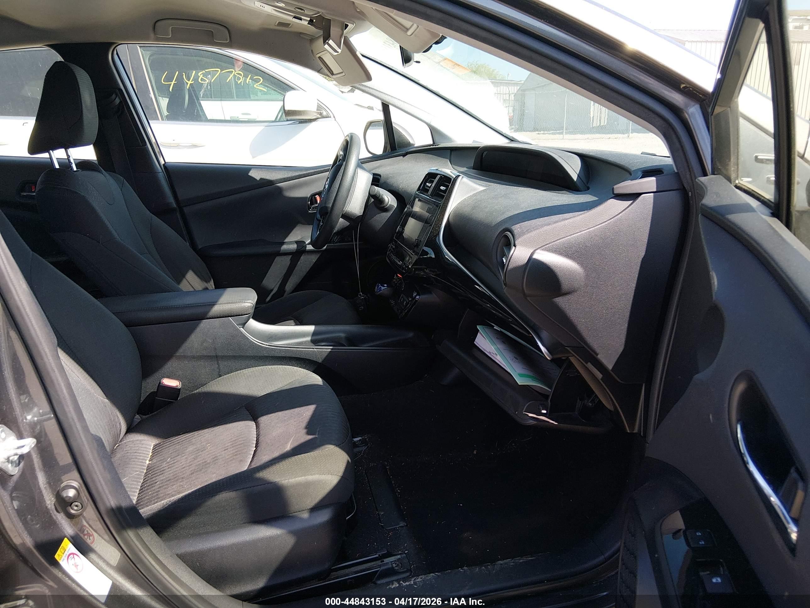 TOYOTA PRIUS image 5