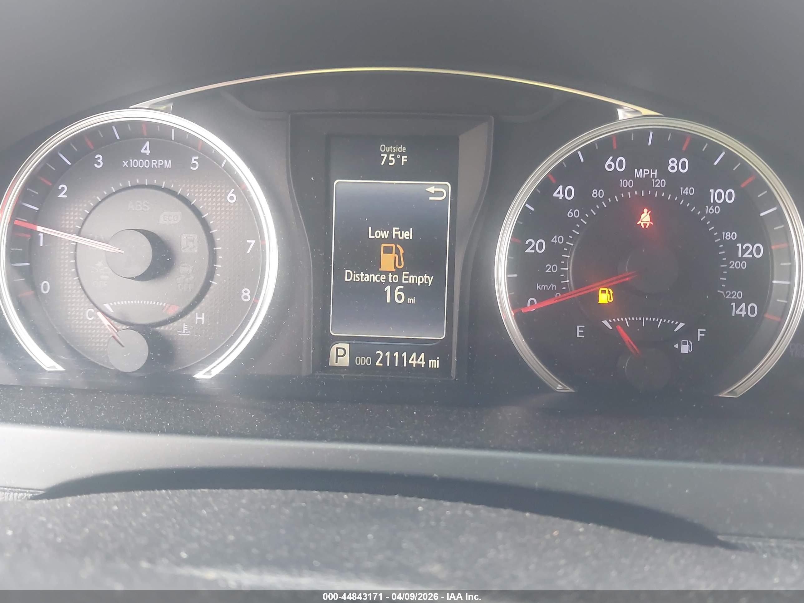 TOYOTA CAMRY image 7