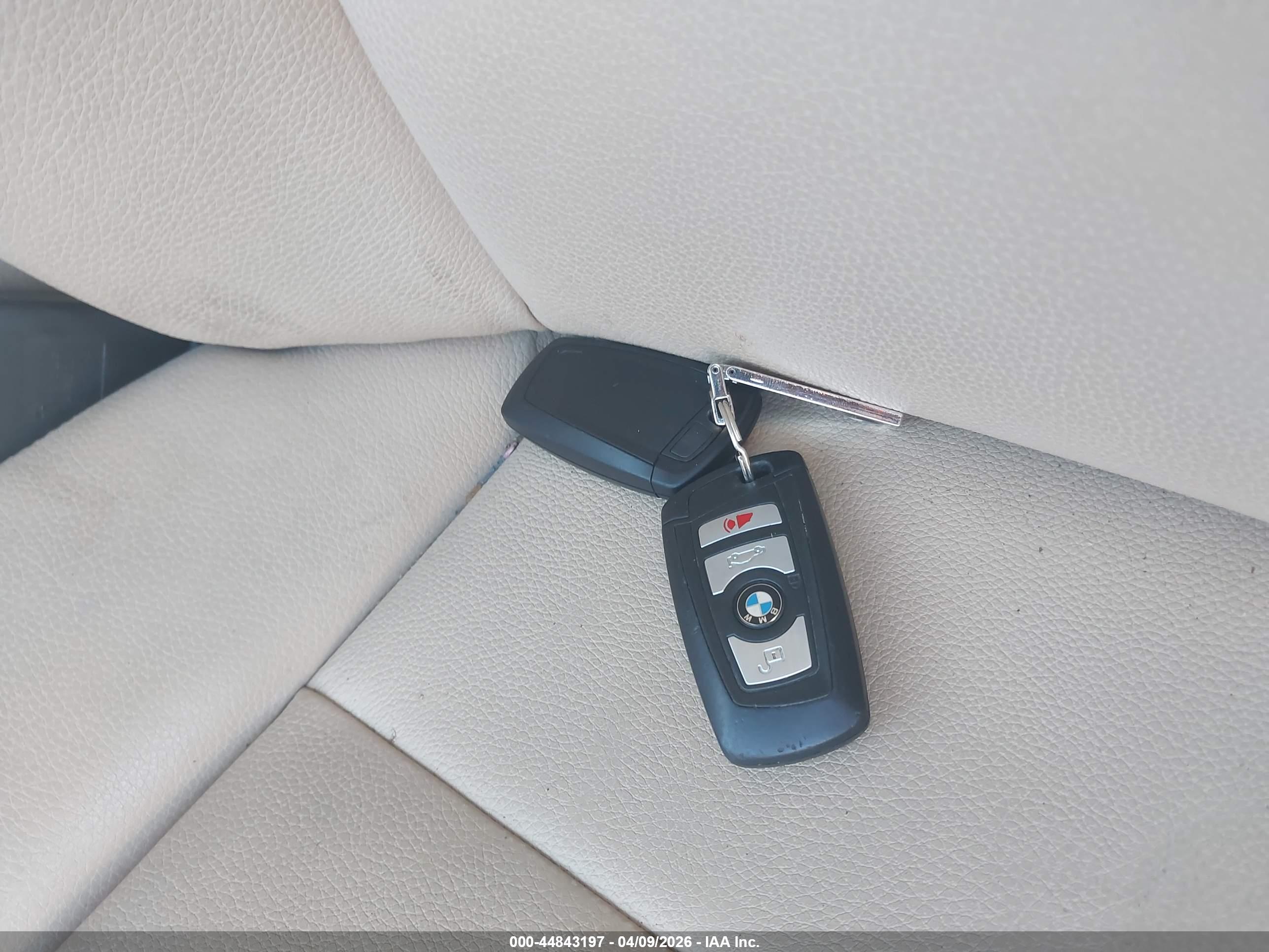 BMW 528I image 11