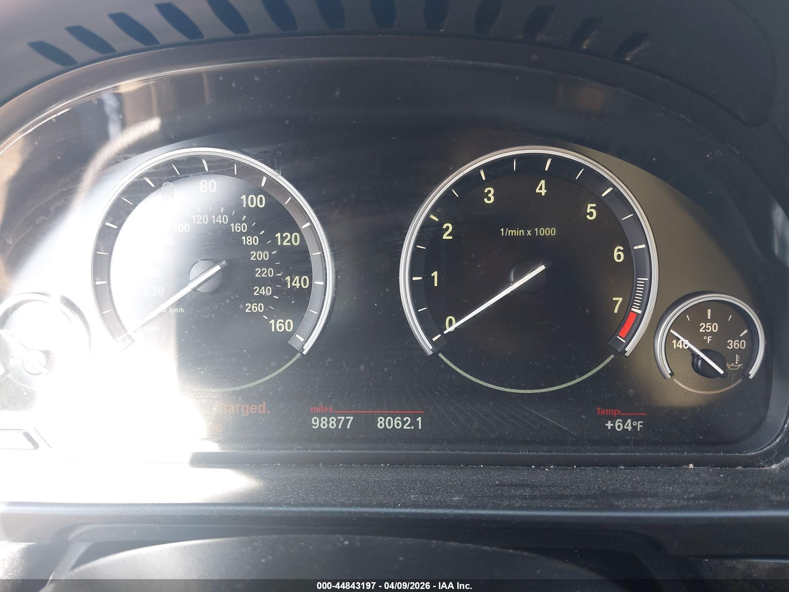 BMW 528I image 7