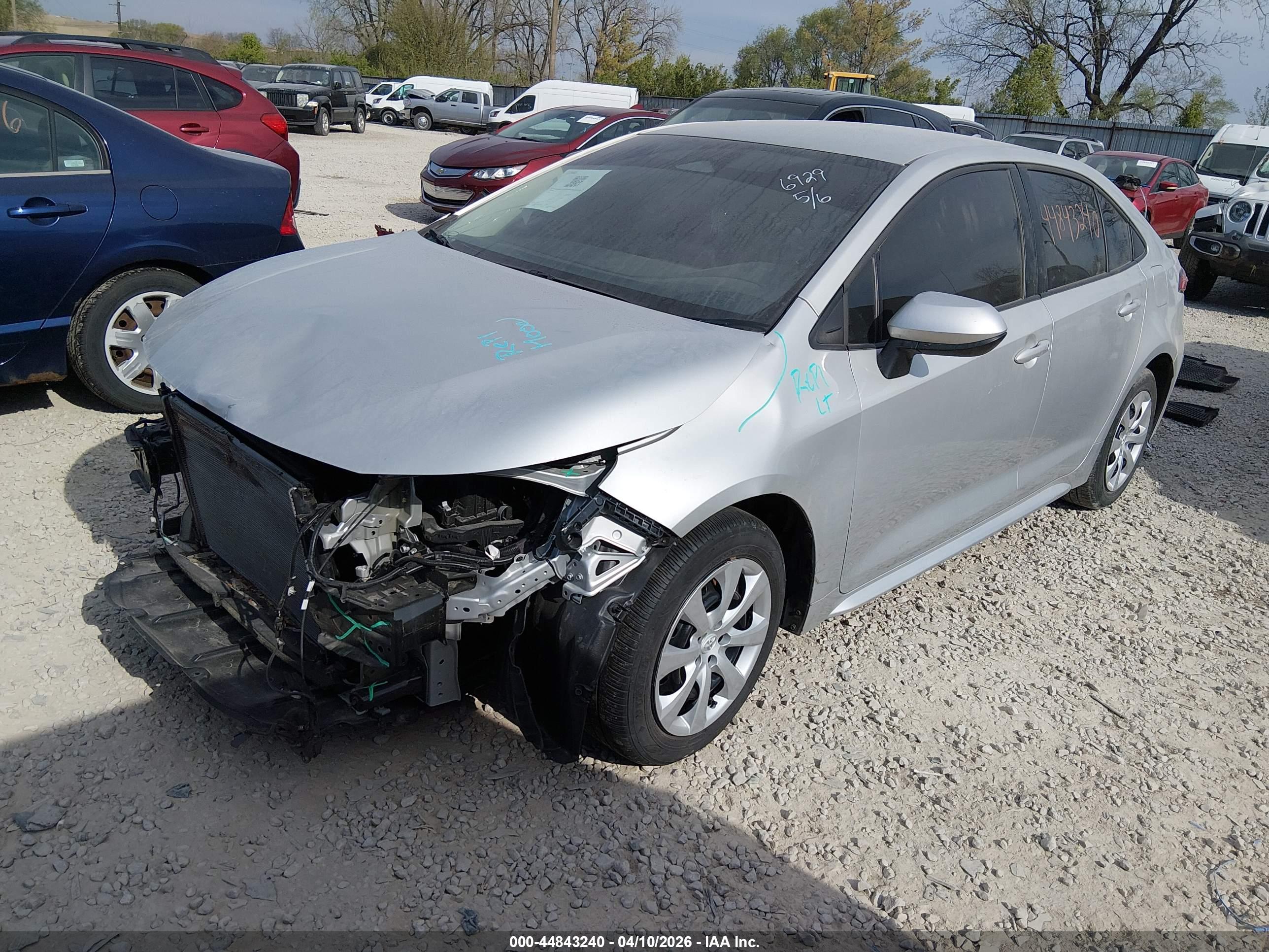TOYOTA COROLLA image 2
