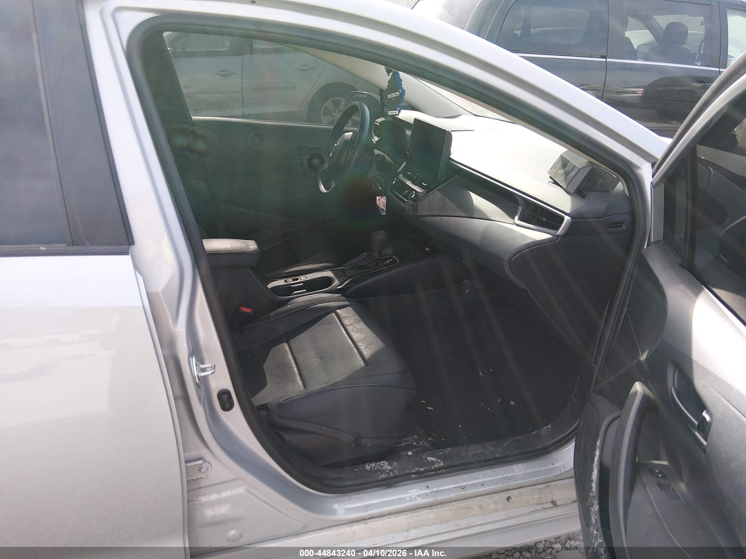 TOYOTA COROLLA image 5