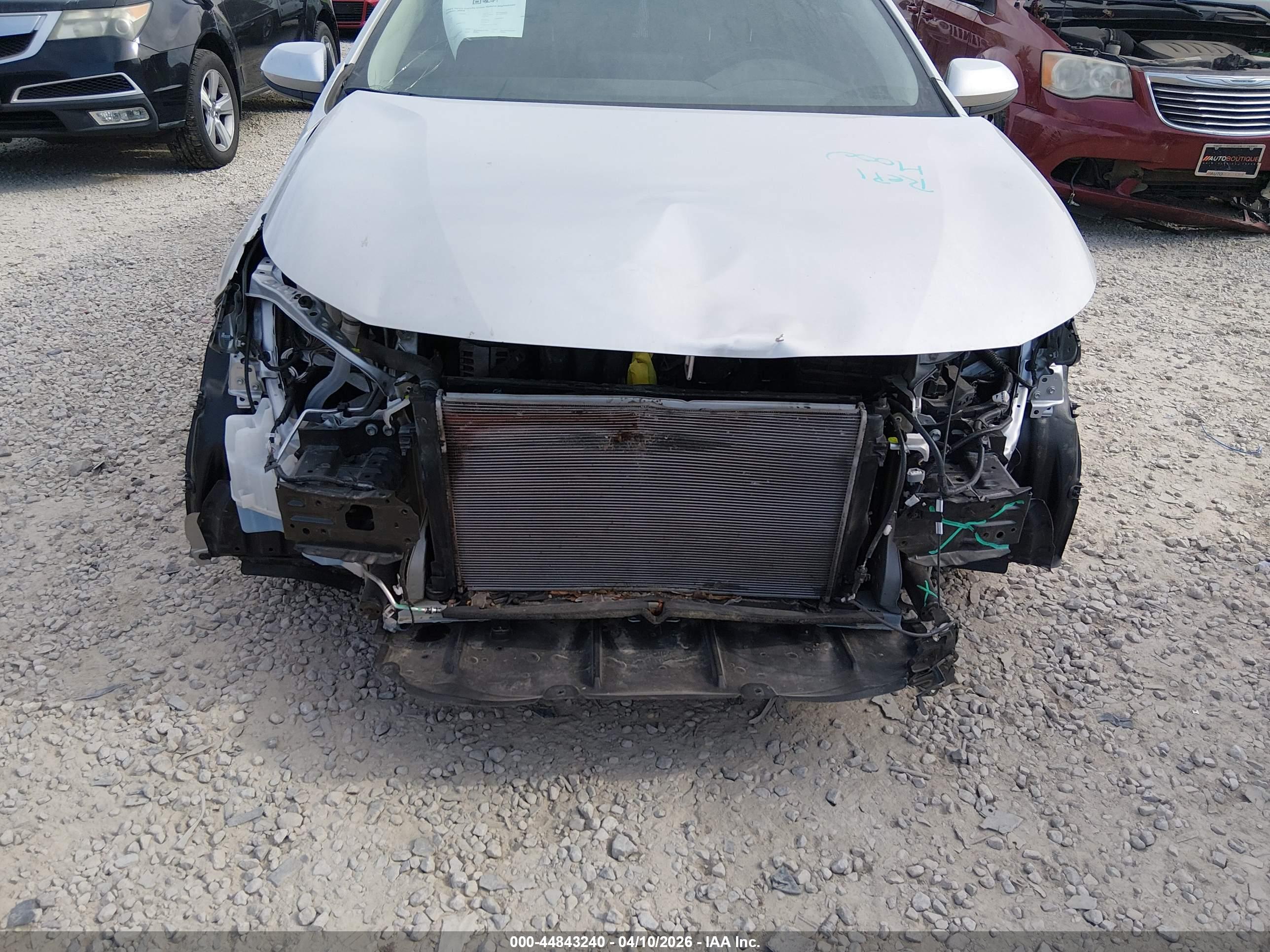 TOYOTA COROLLA image 6