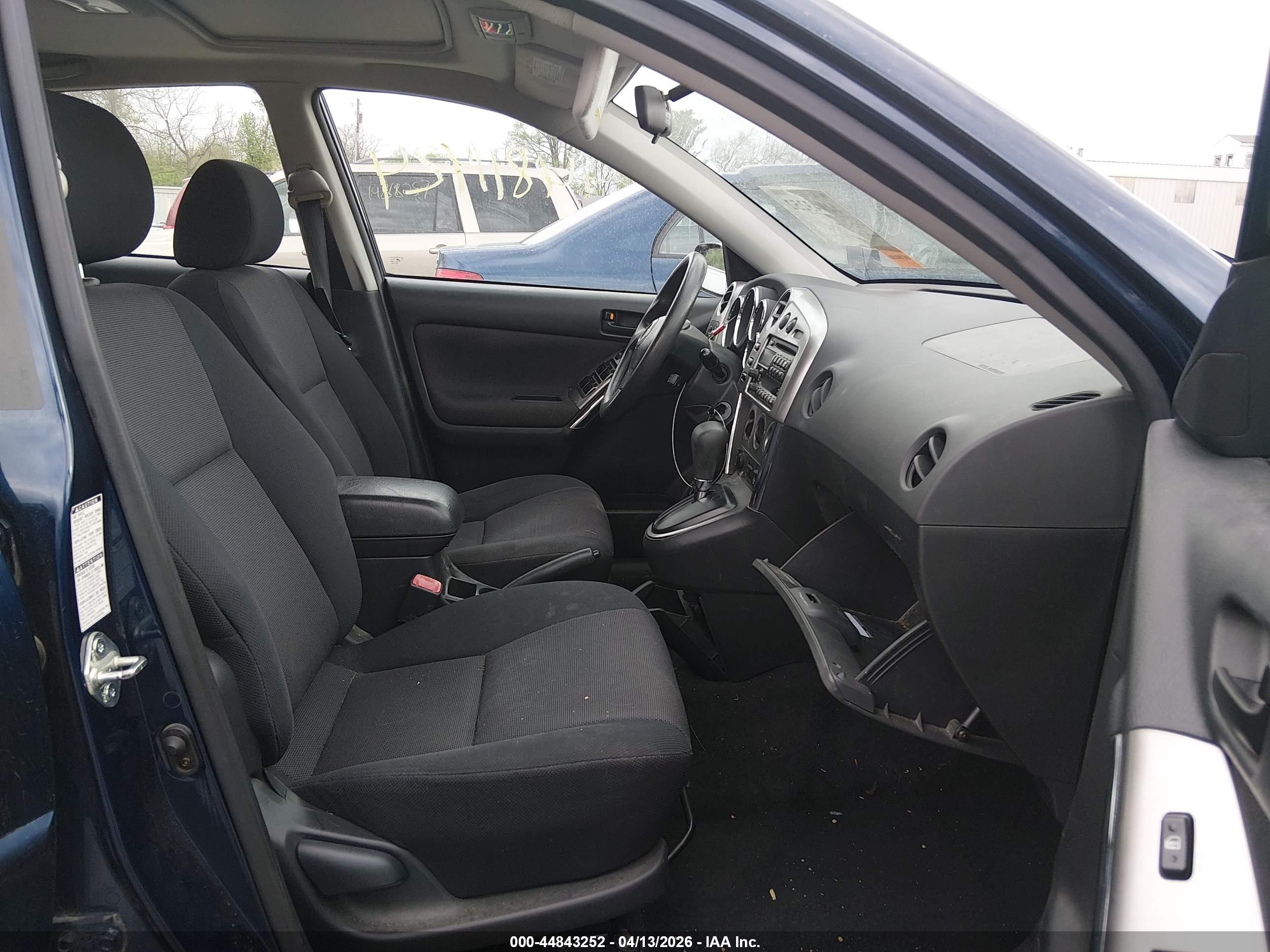 PONTIAC VIBE image 5