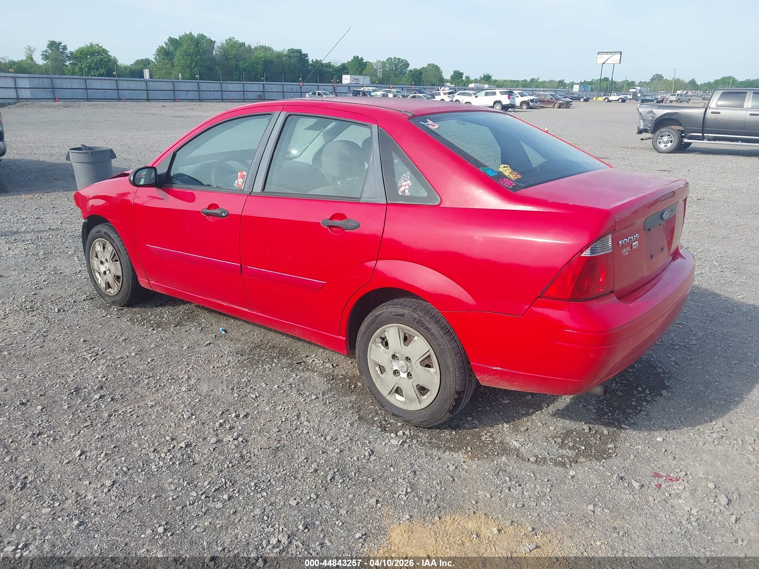 FORD FOCUS image 3