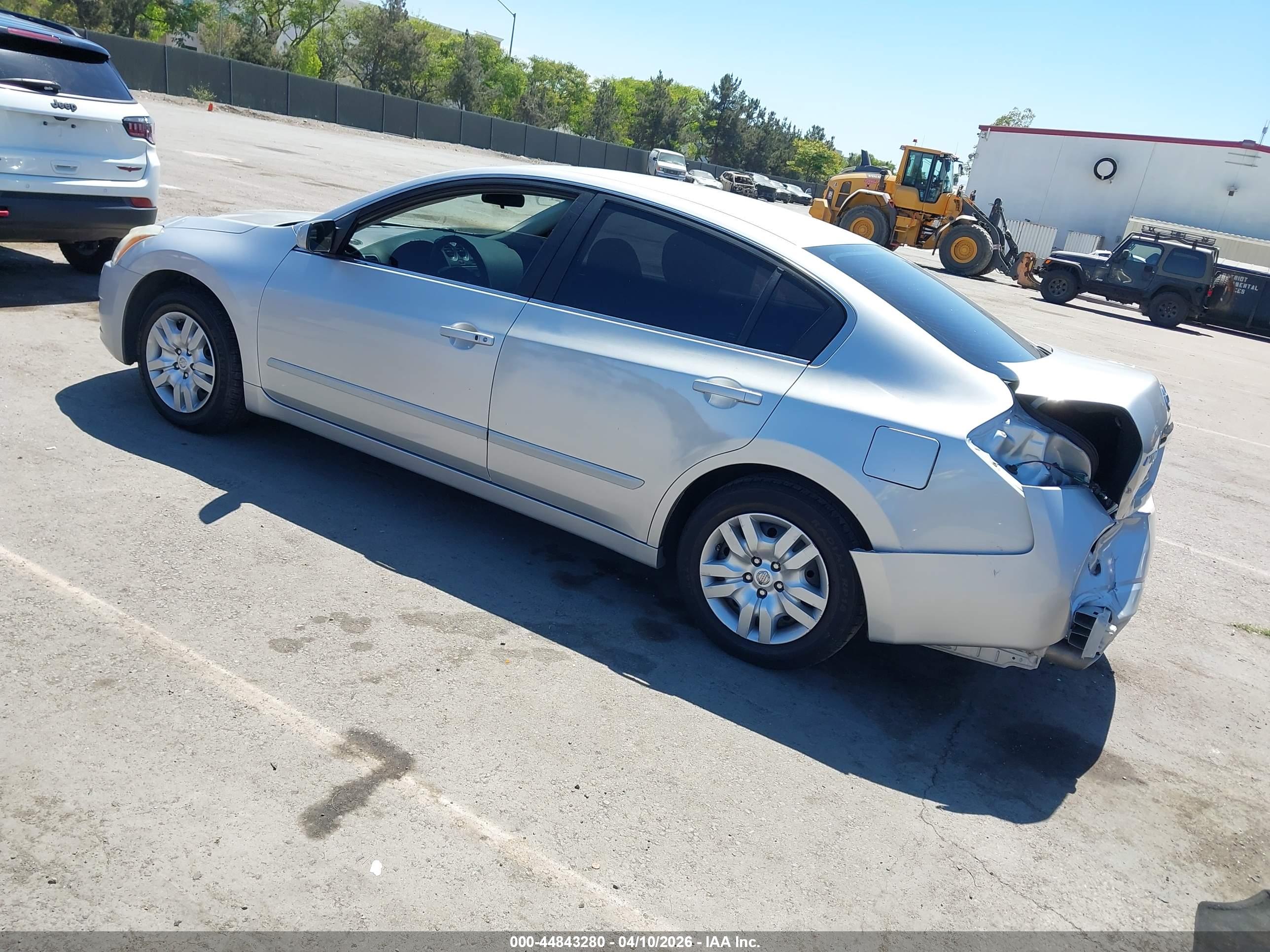 NISSAN ALTIMA image 3