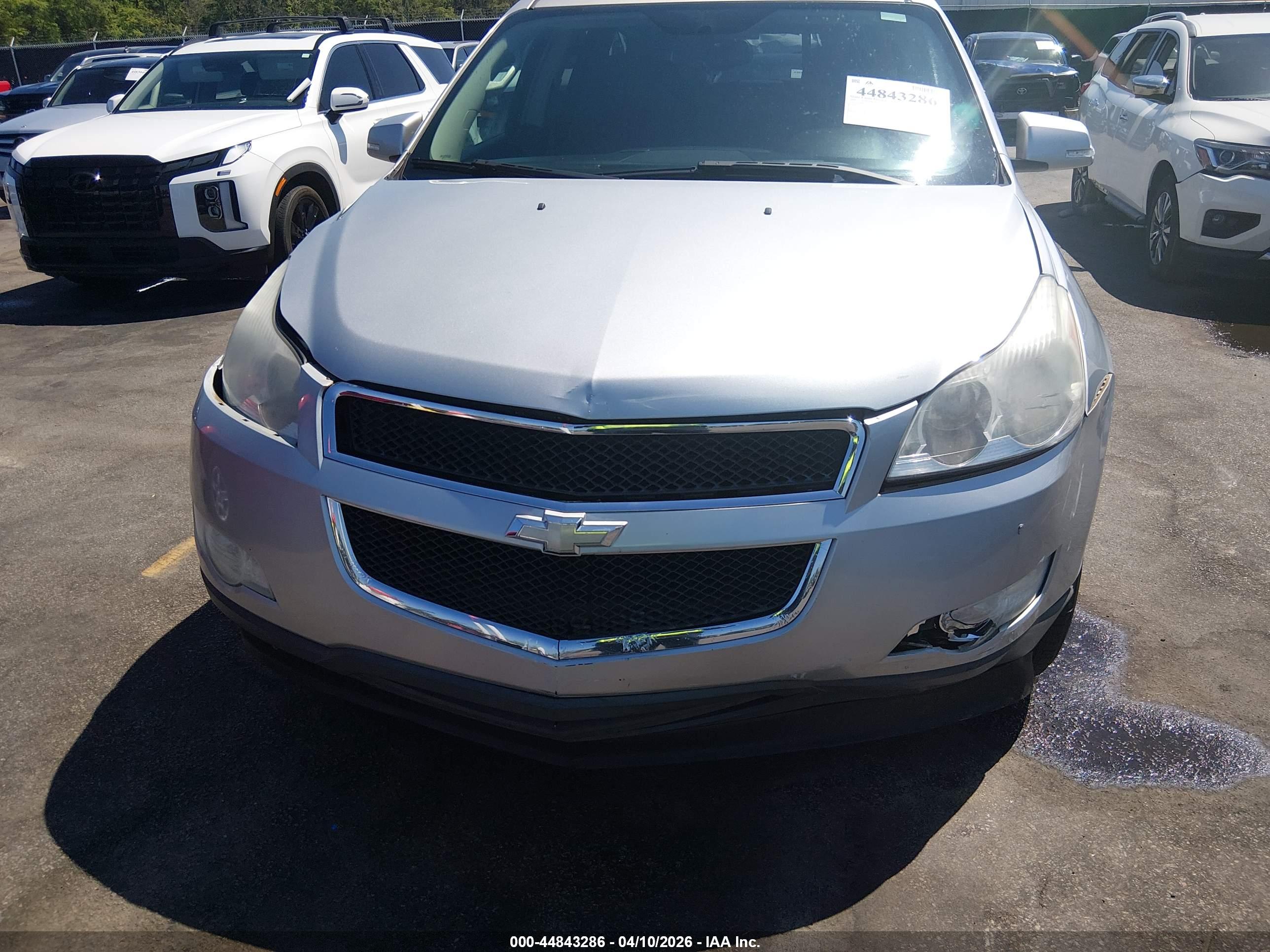 CHEVROLET TRAVERSE image 6