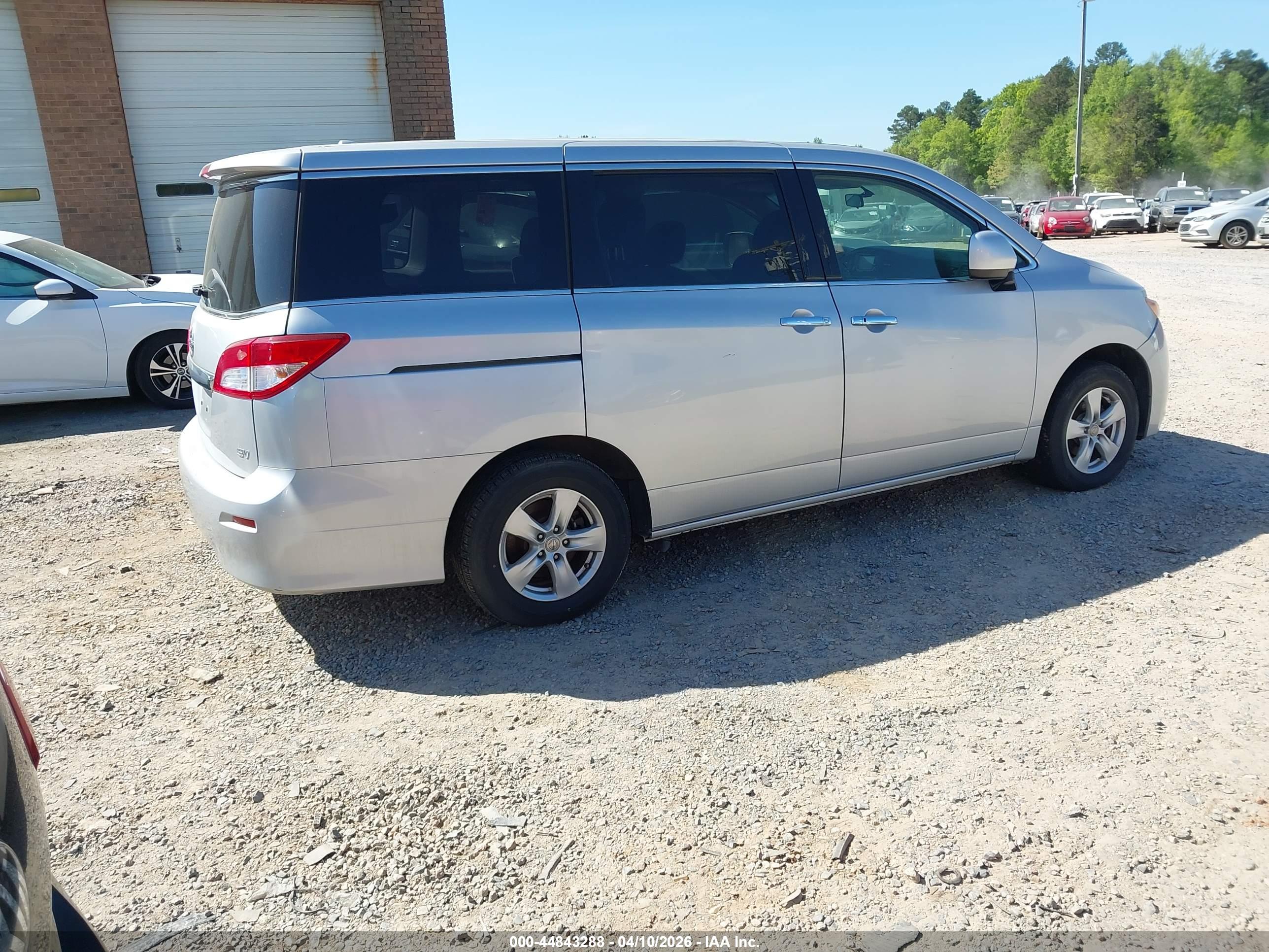 NISSAN QUEST image 4