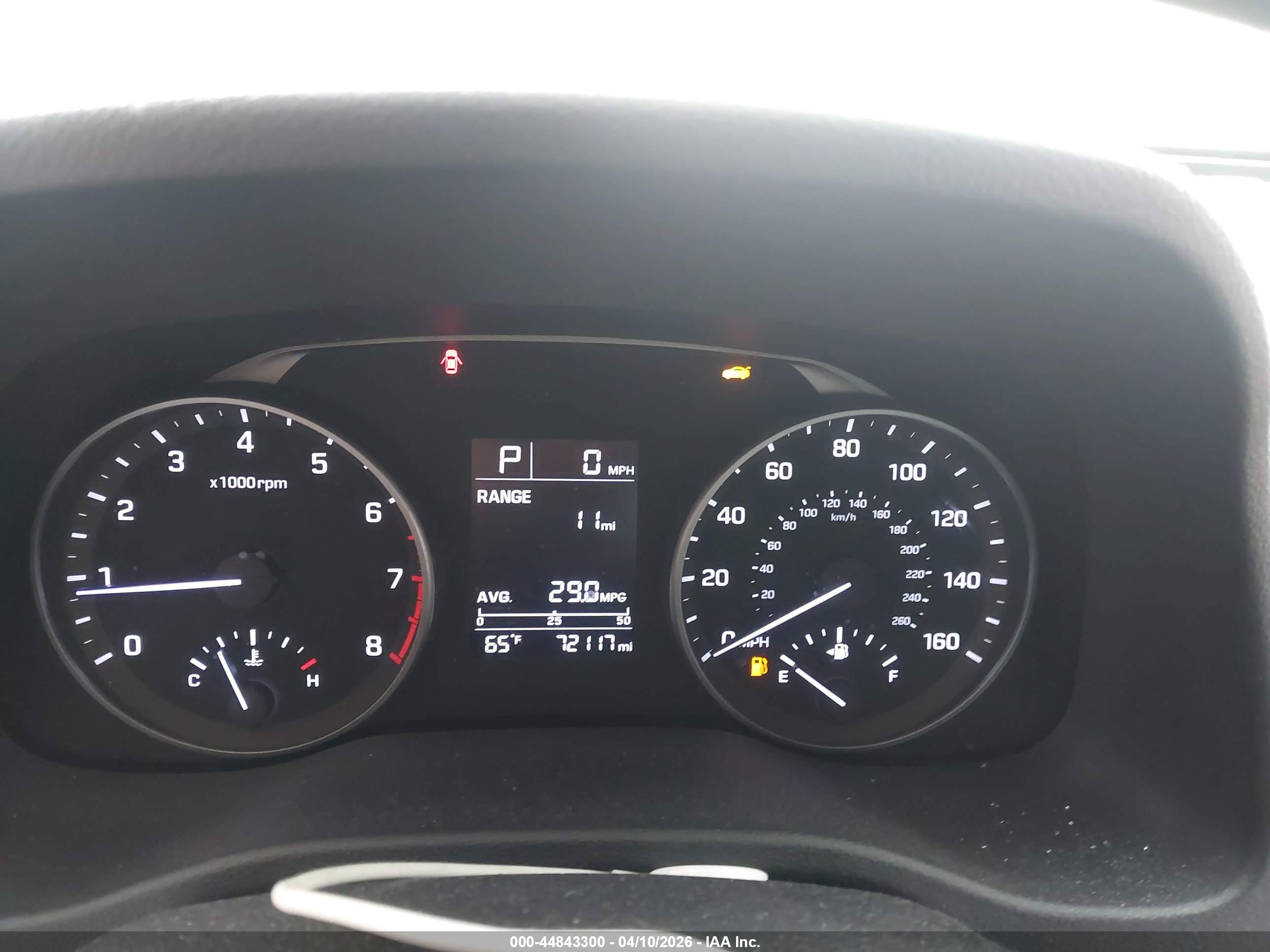 HYUNDAI ELANTRA image 7