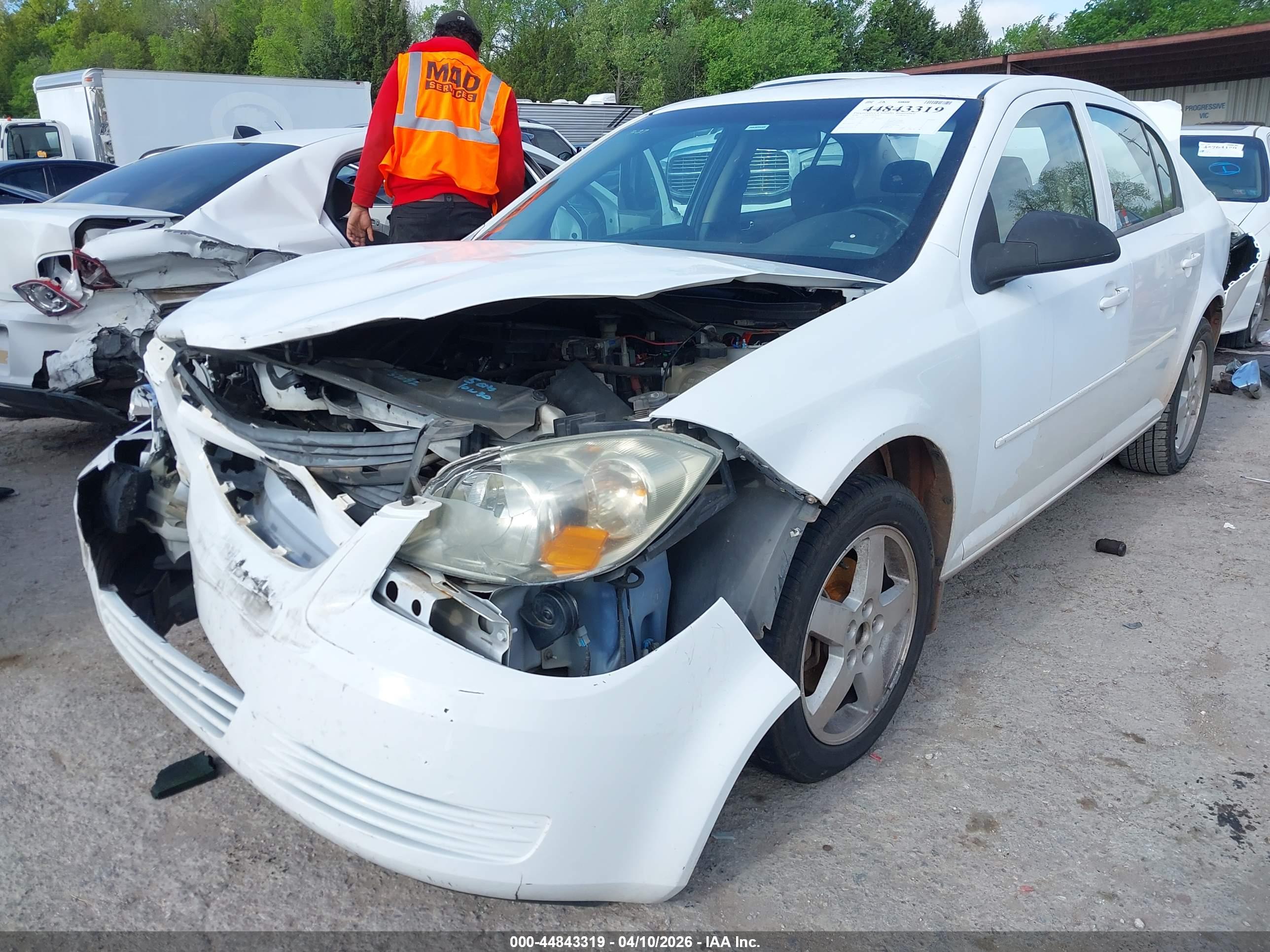 CHEVROLET COBALT image 2
