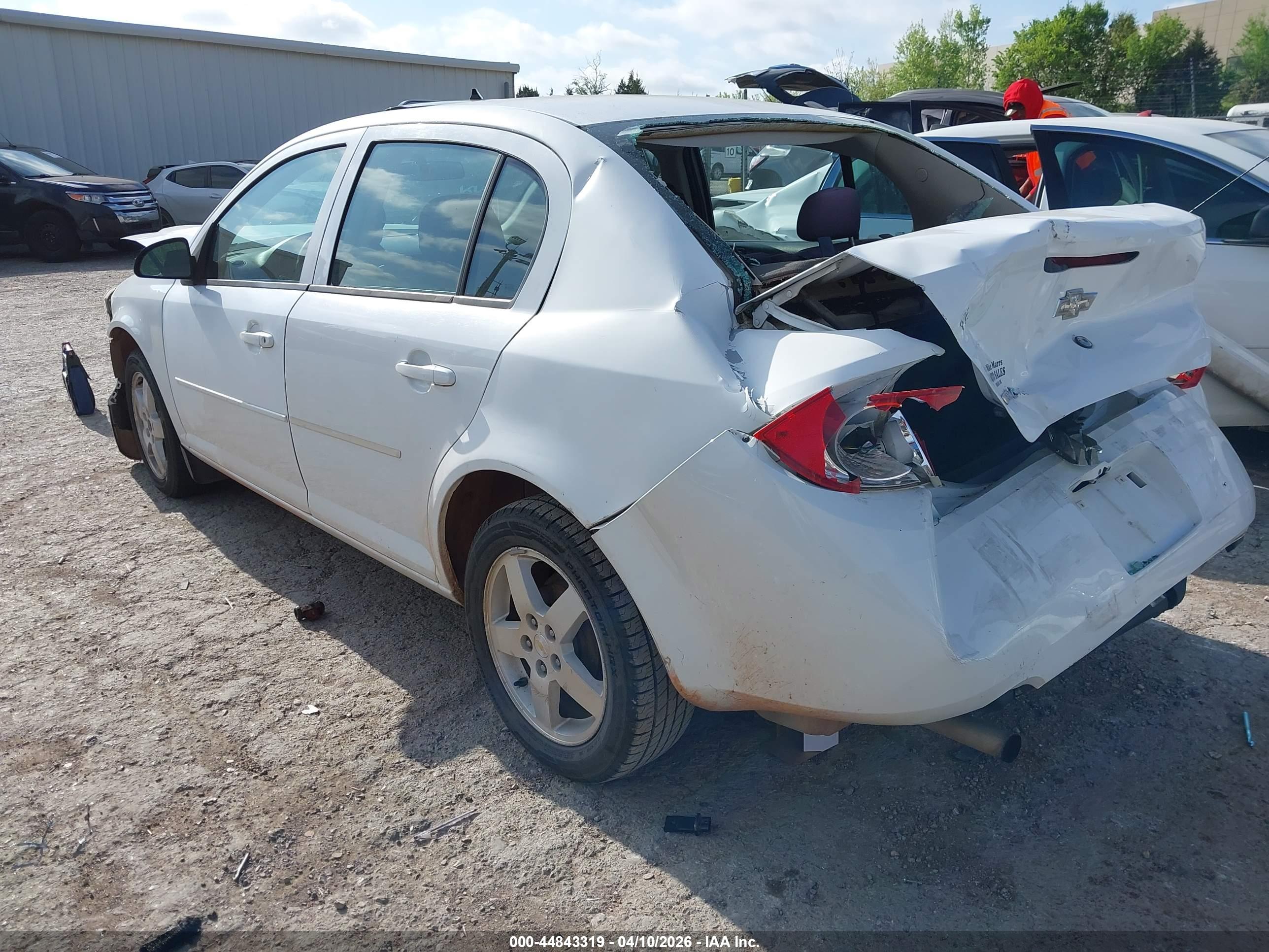 CHEVROLET COBALT image 3