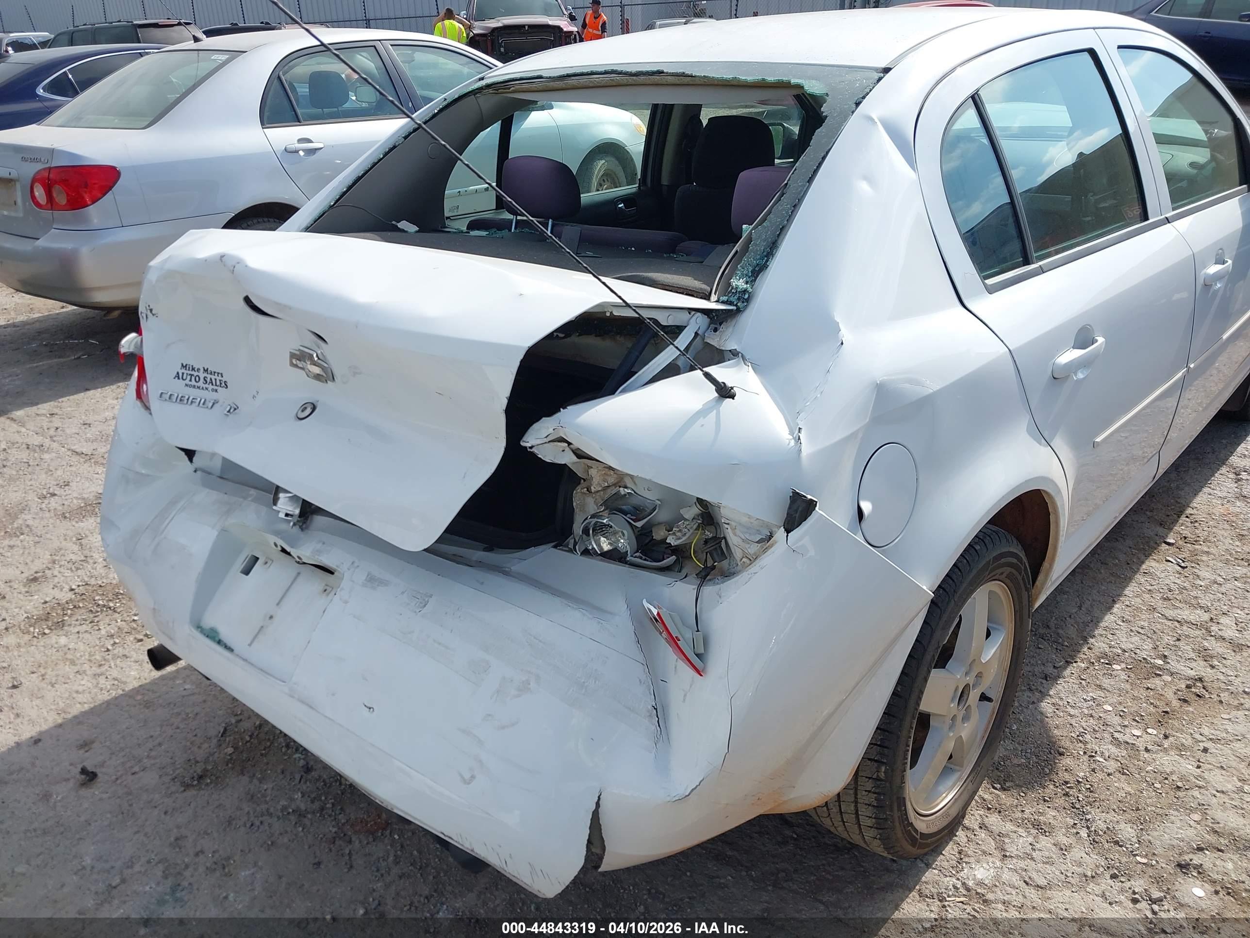 CHEVROLET COBALT image 6