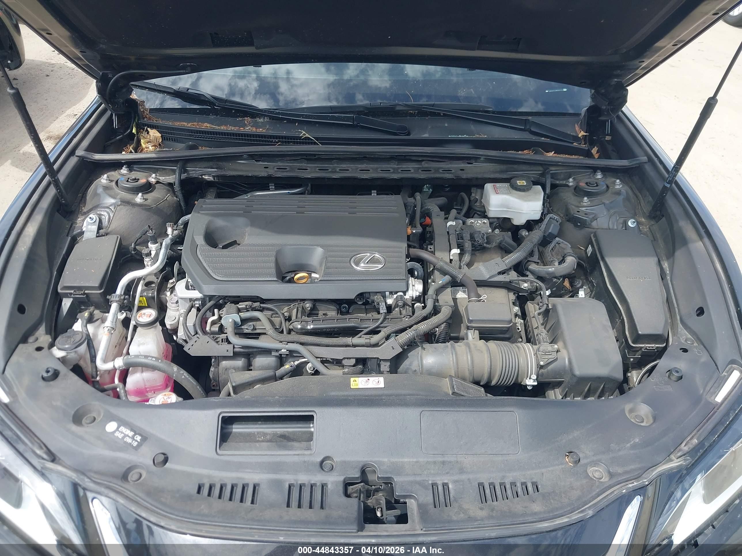LEXUS ES image 10