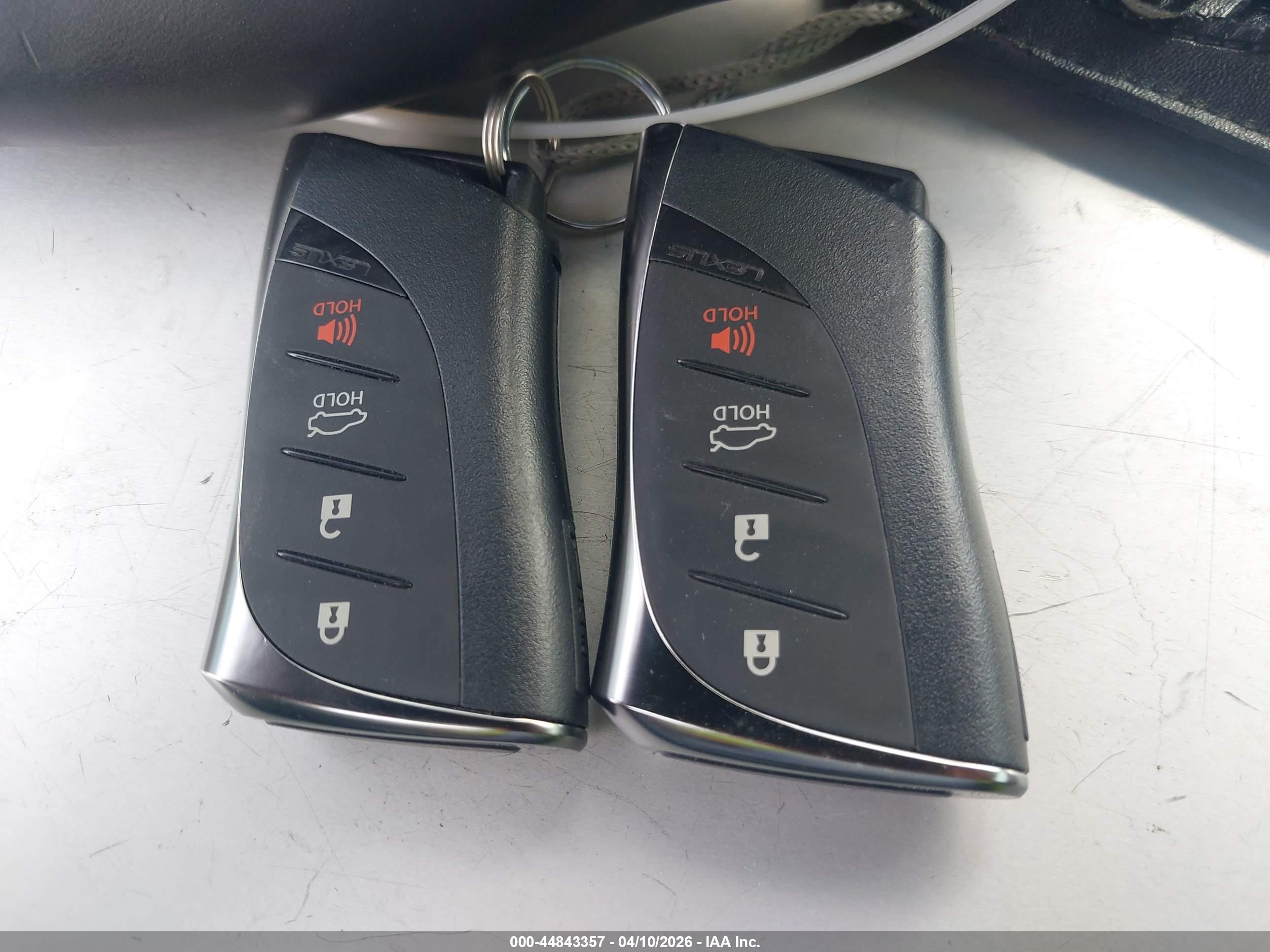LEXUS ES image 11