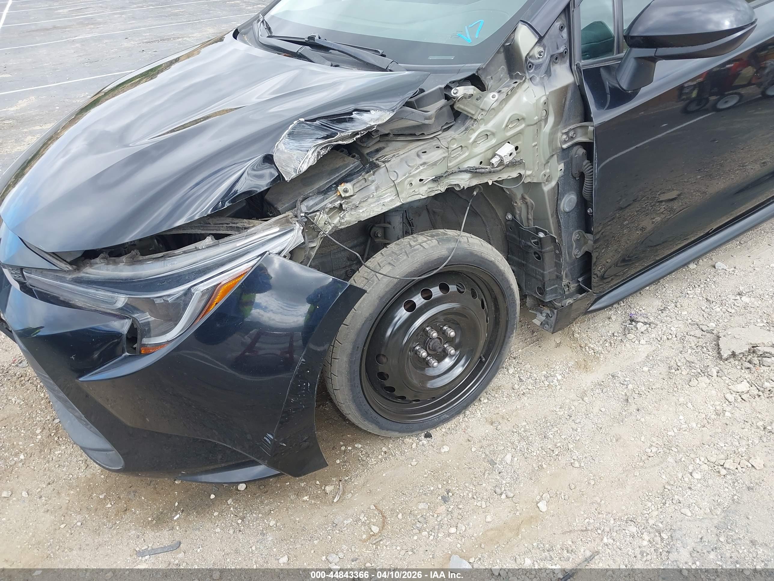 TOYOTA COROLLA image 6