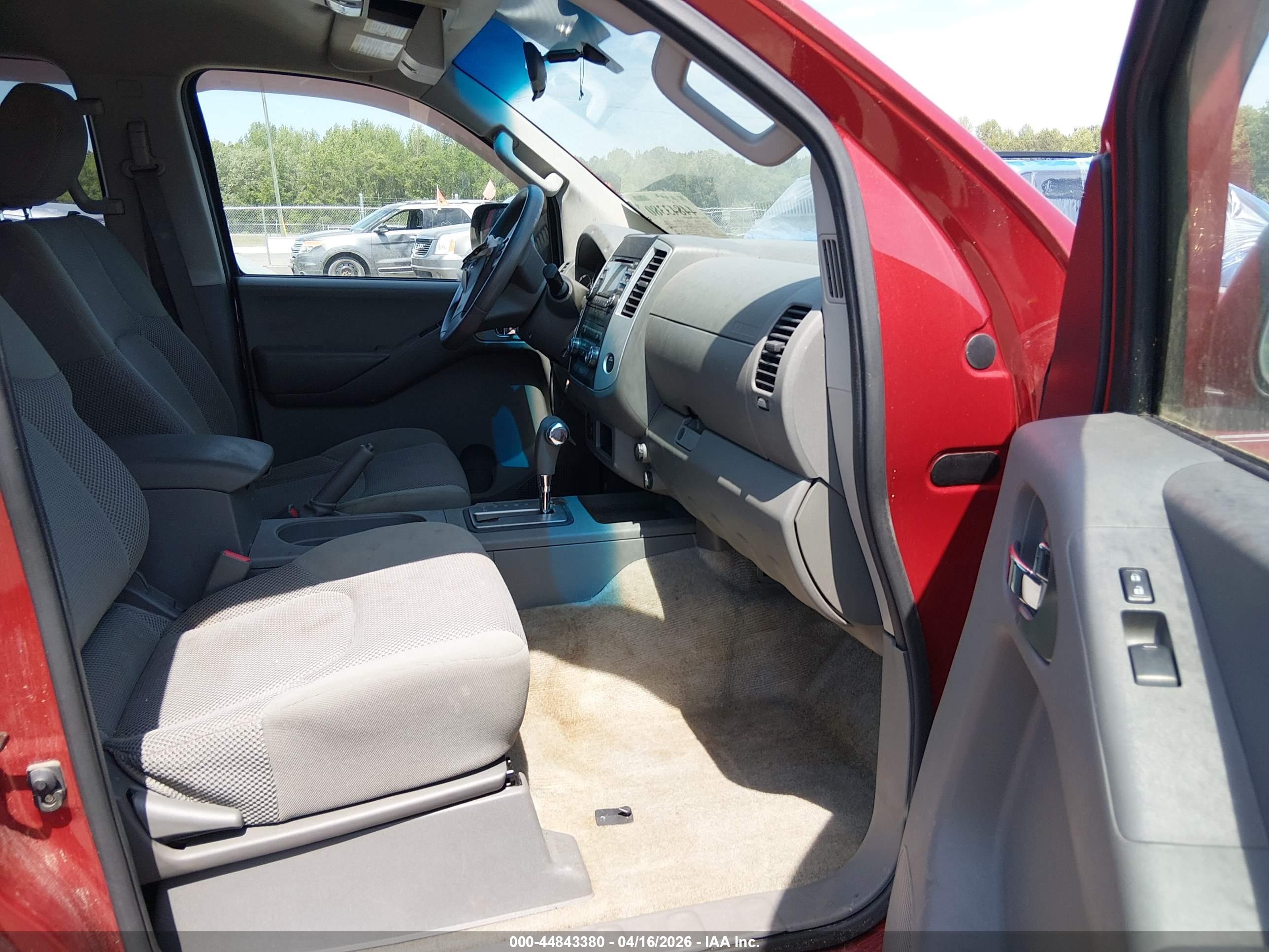 NISSAN FRONTIER image 5