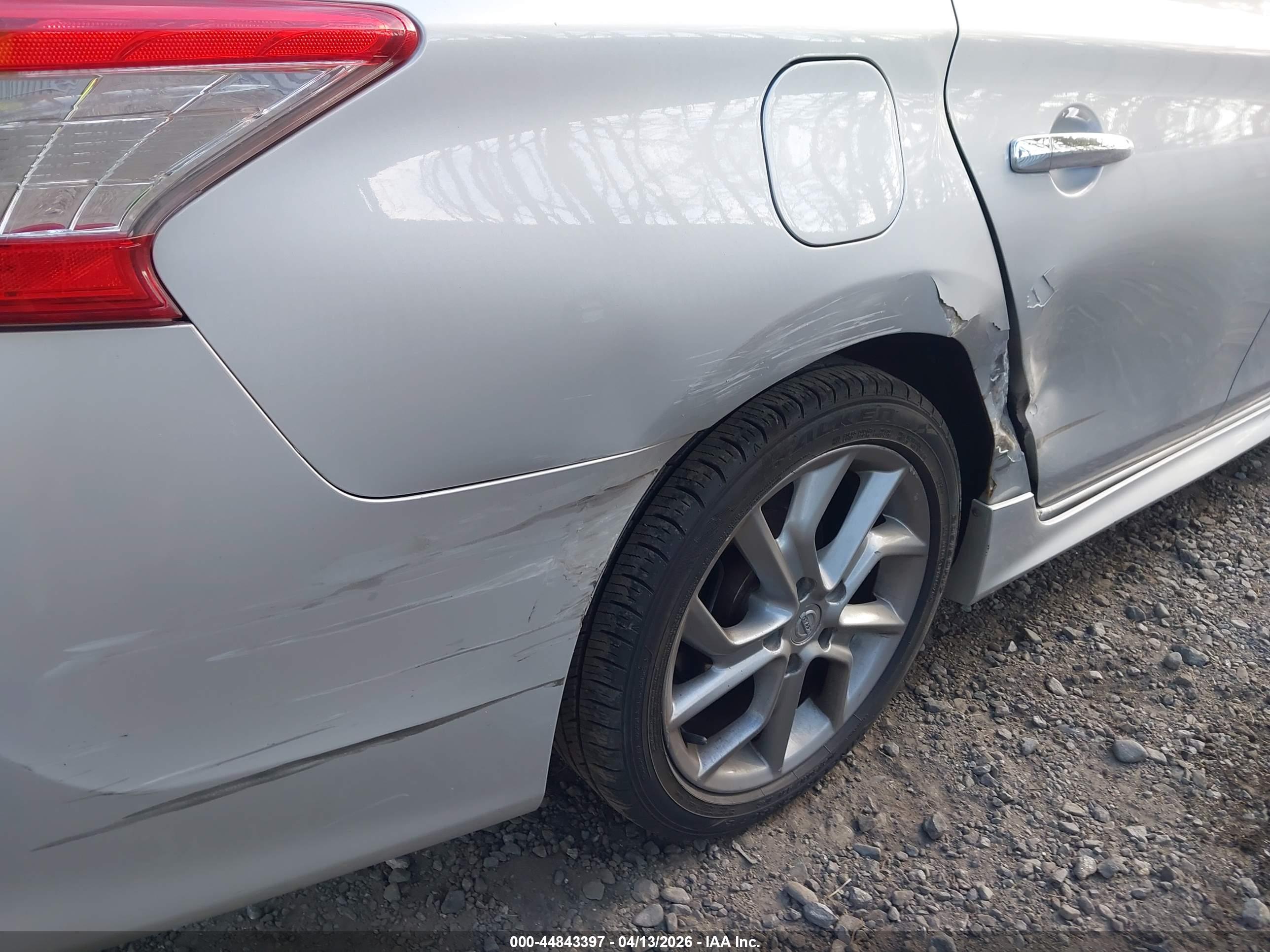 NISSAN SENTRA image 6