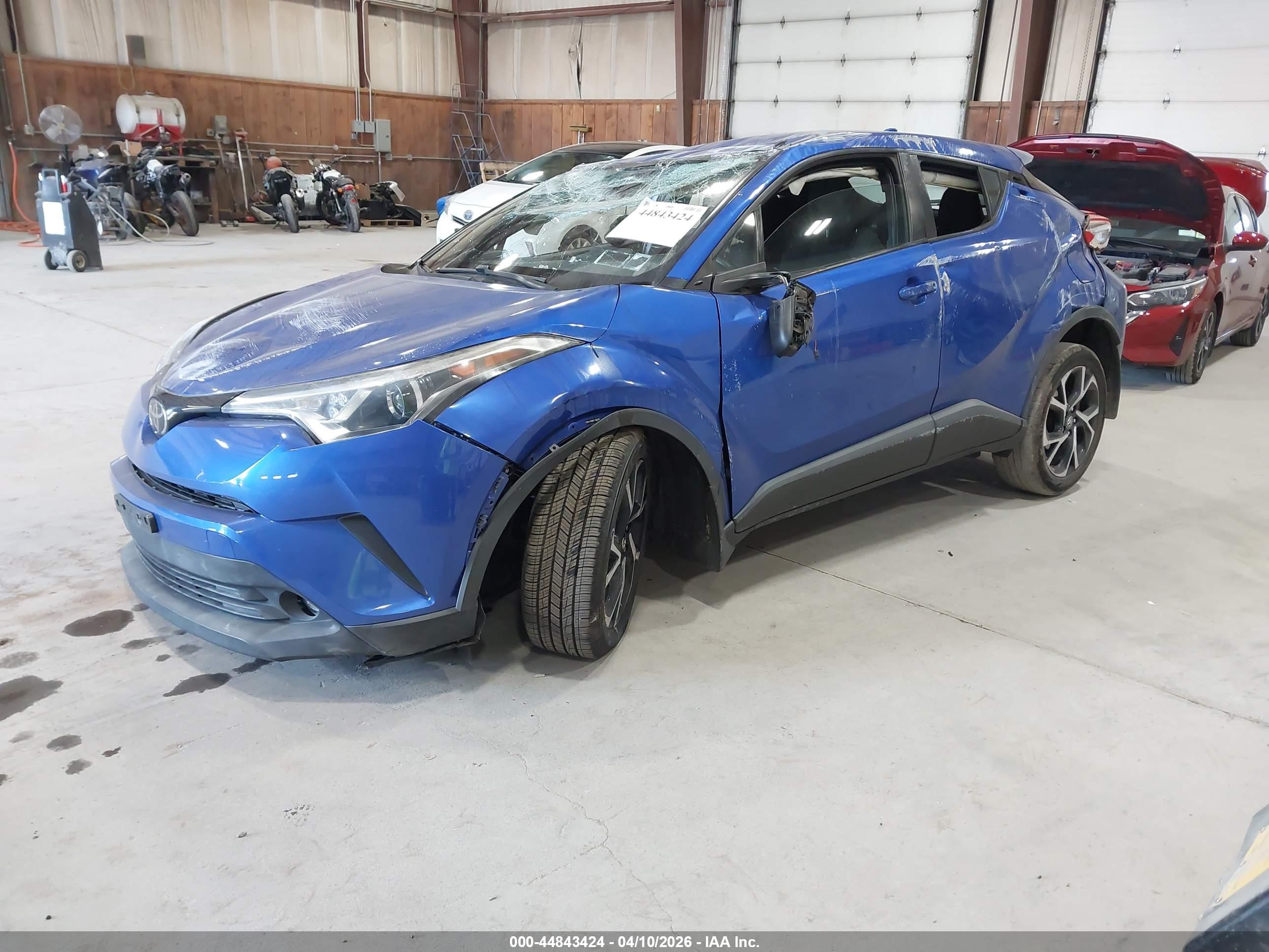 TOYOTA C-HR image 2