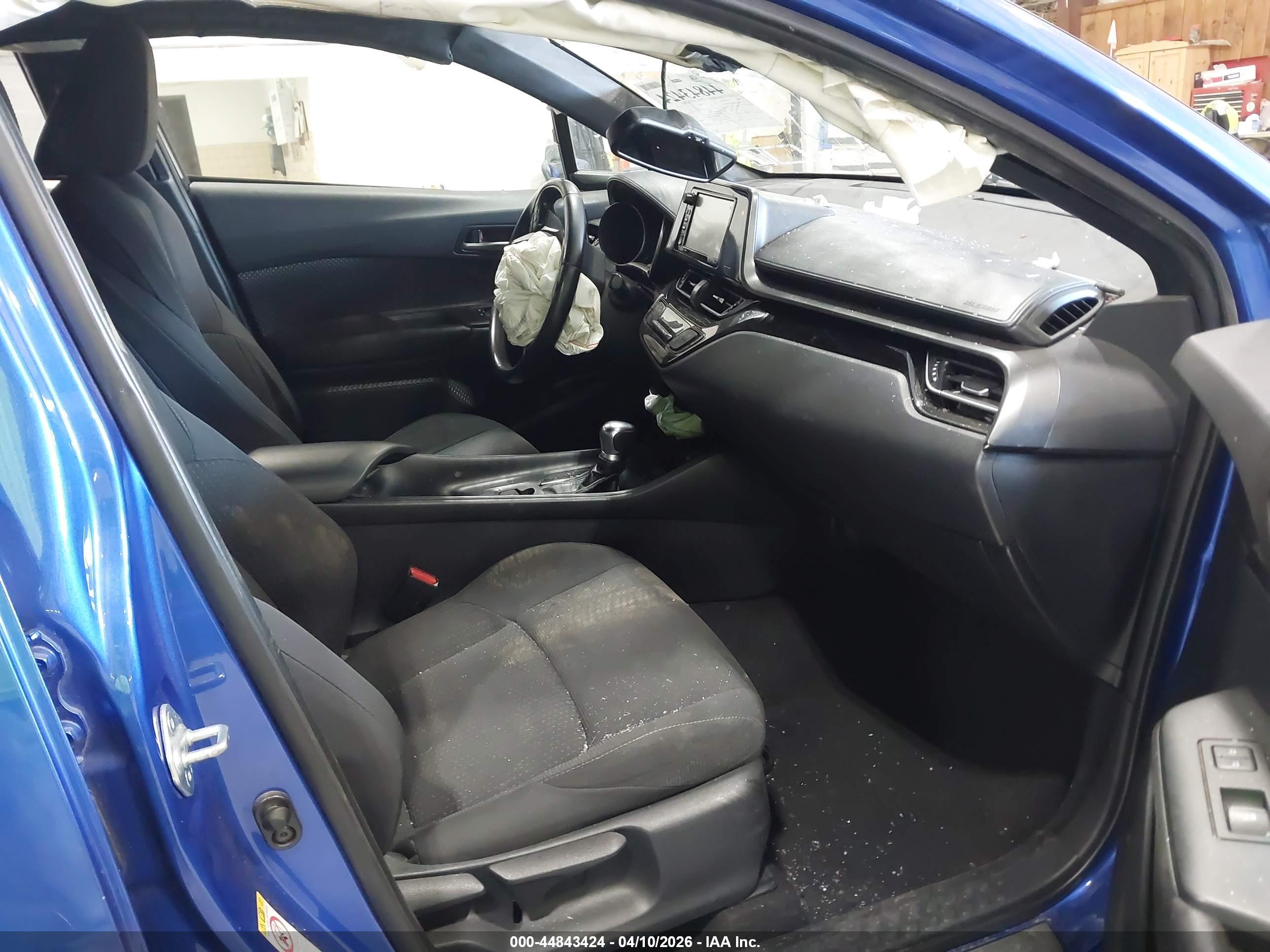 TOYOTA C-HR image 5