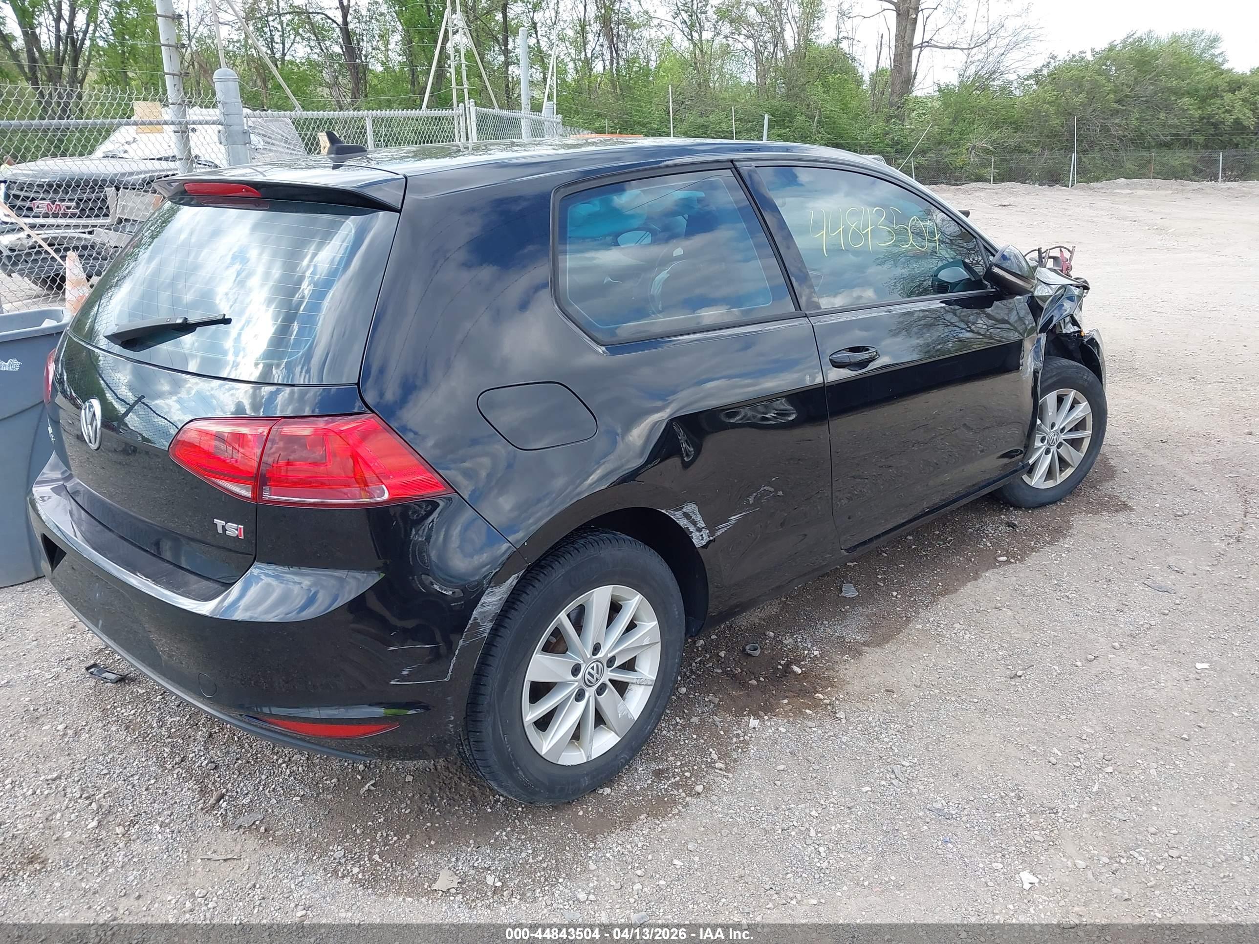 VOLKSWAGEN GOLF image 4
