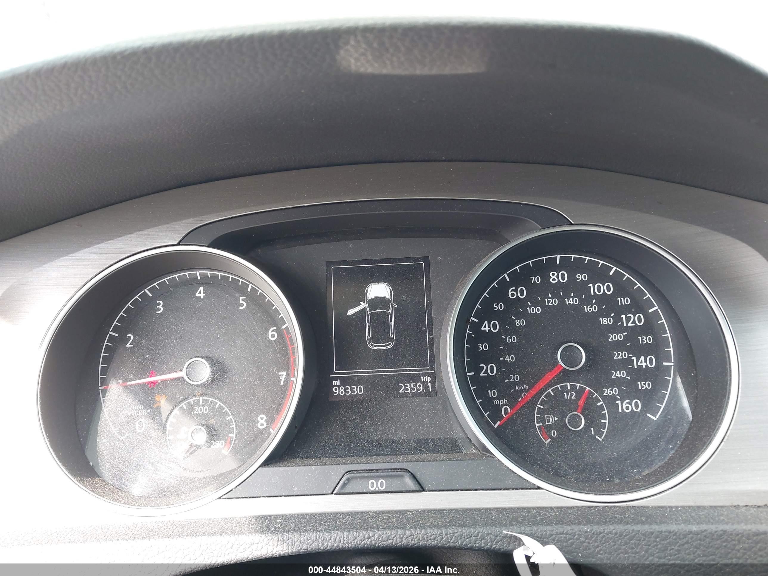 VOLKSWAGEN GOLF image 7
